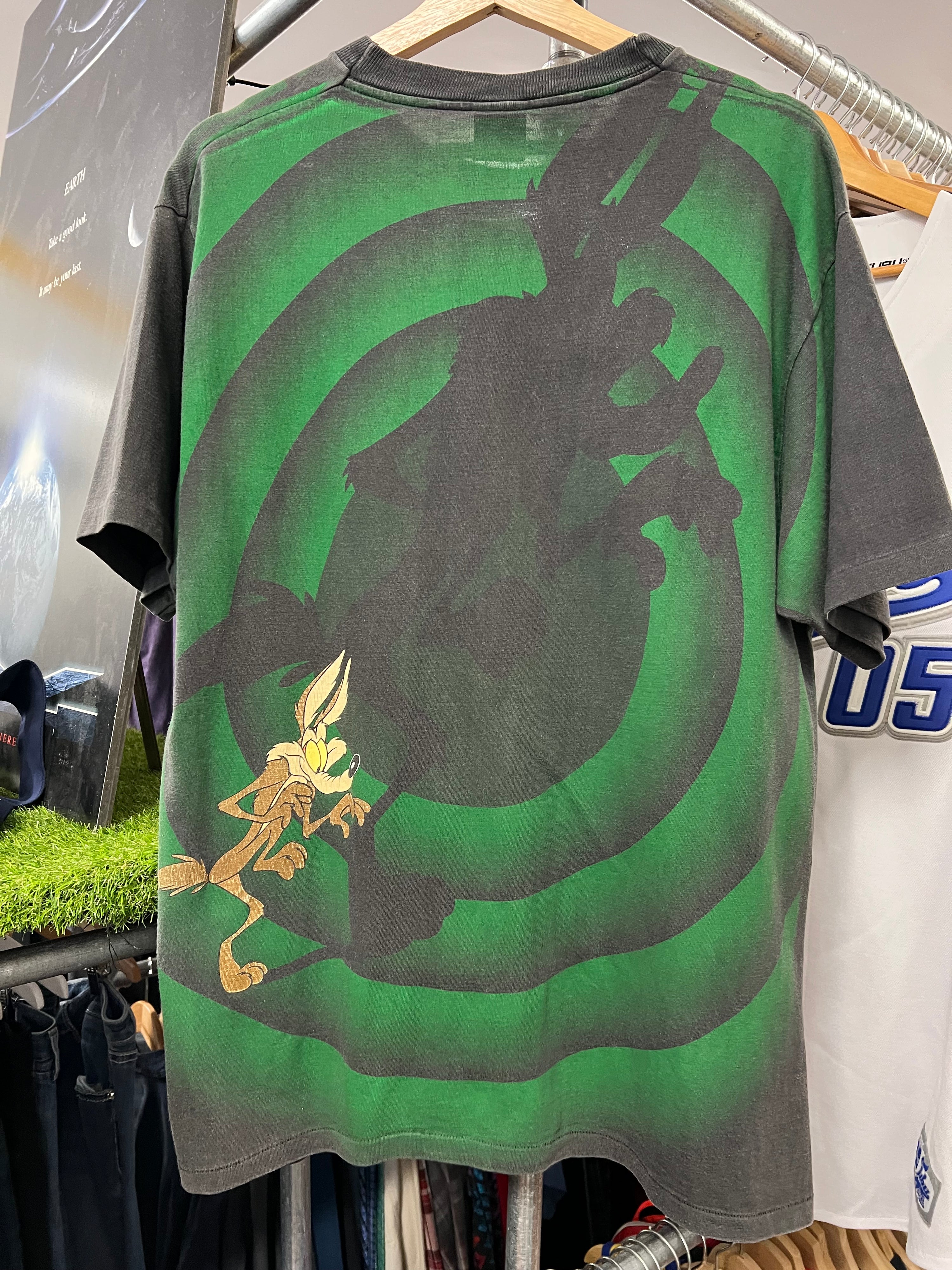 [XL] 1992 Wile E Coyote Looney Tunes Shadow All Over Print