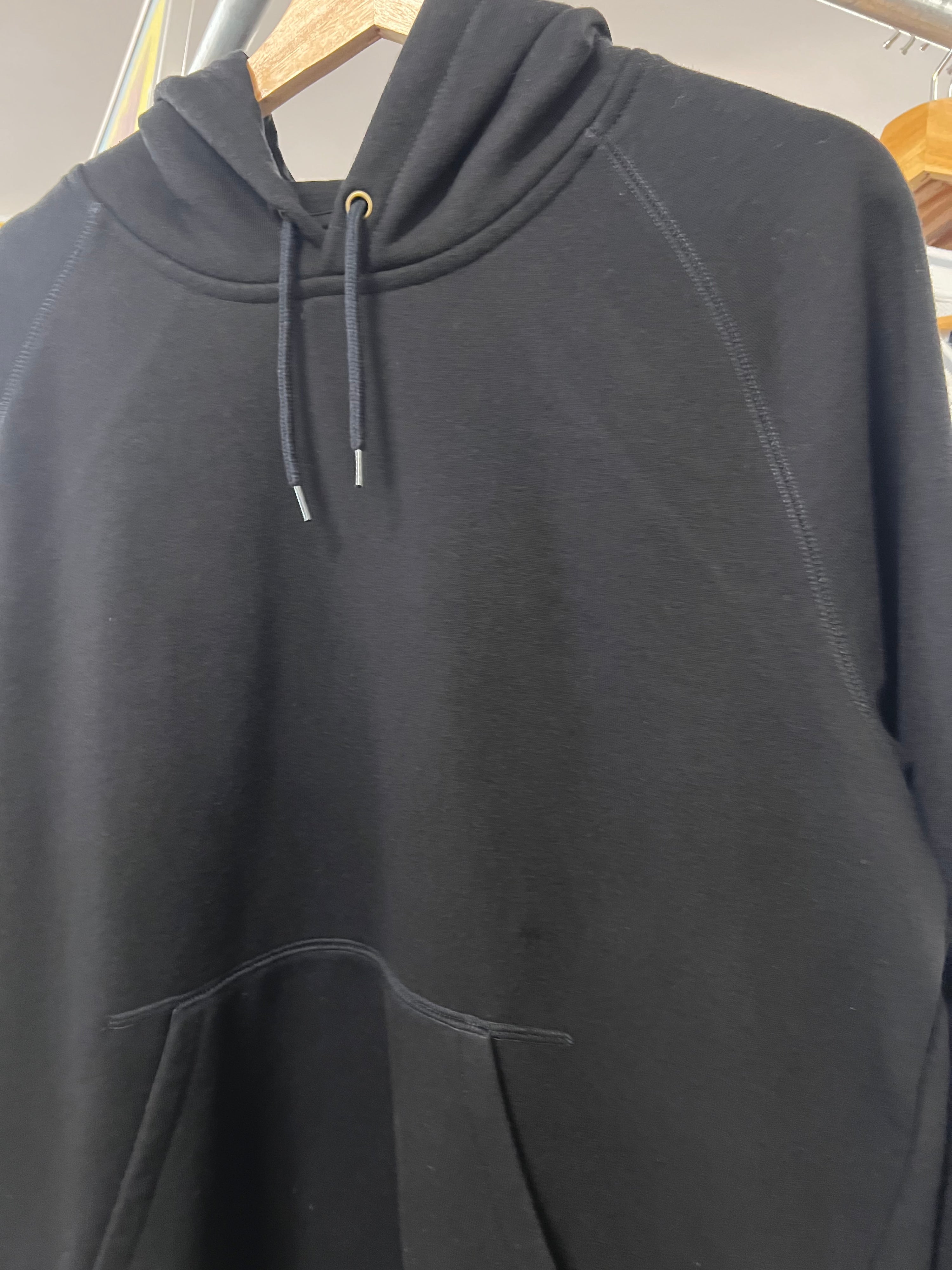M - Carhartt WIP Black Hoodie Gold Sleeve Logo