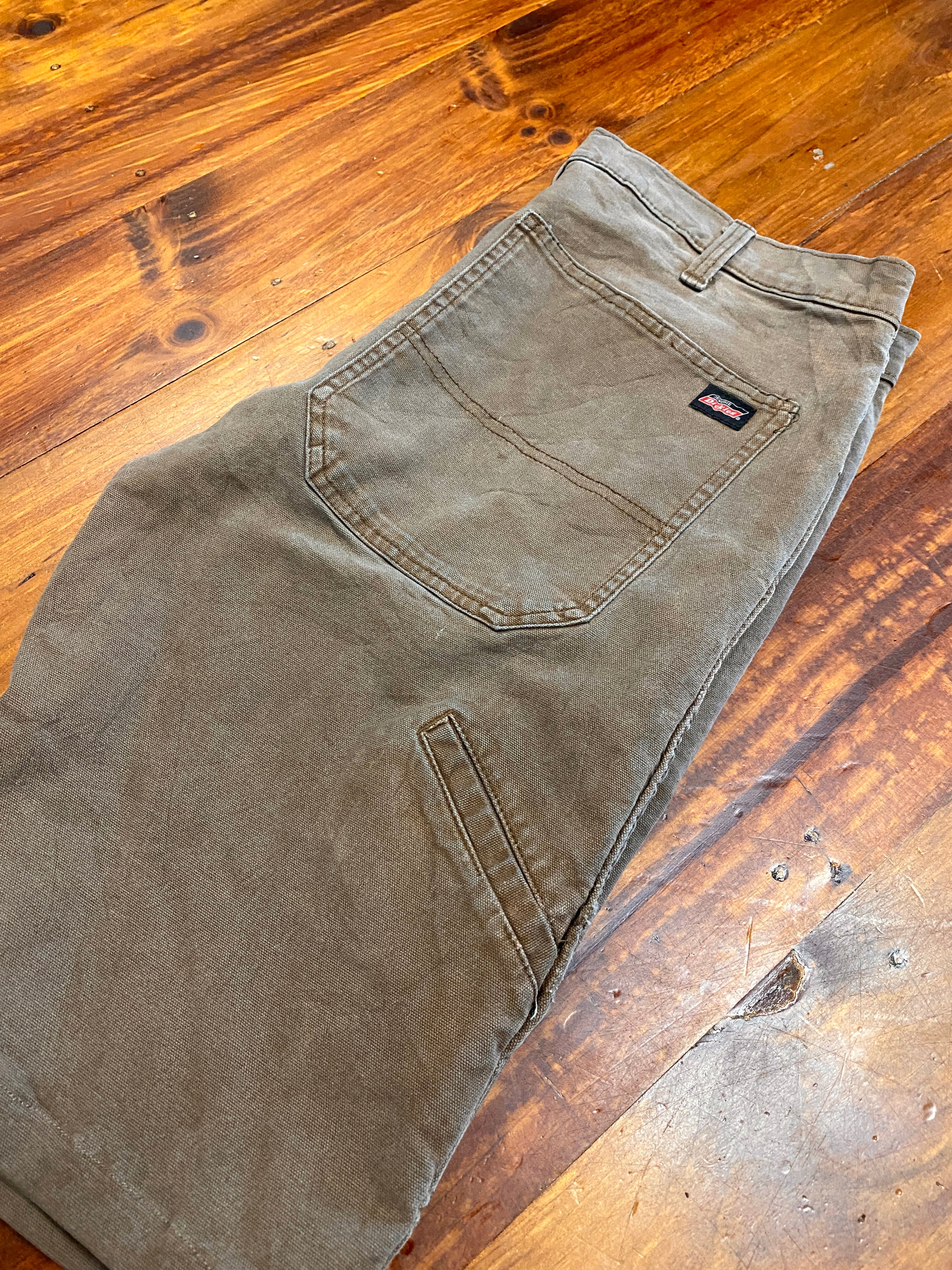 34 - Dickies Chocolate Brown Shorts