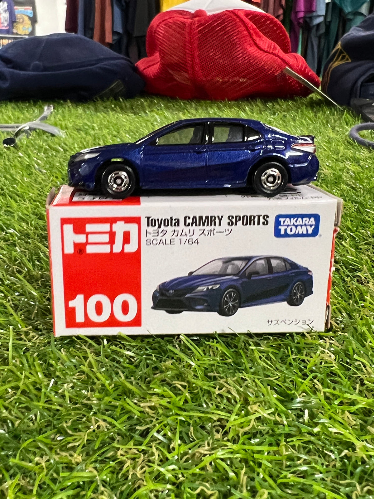 Takara Tomy 100 Toyota Camry Sports