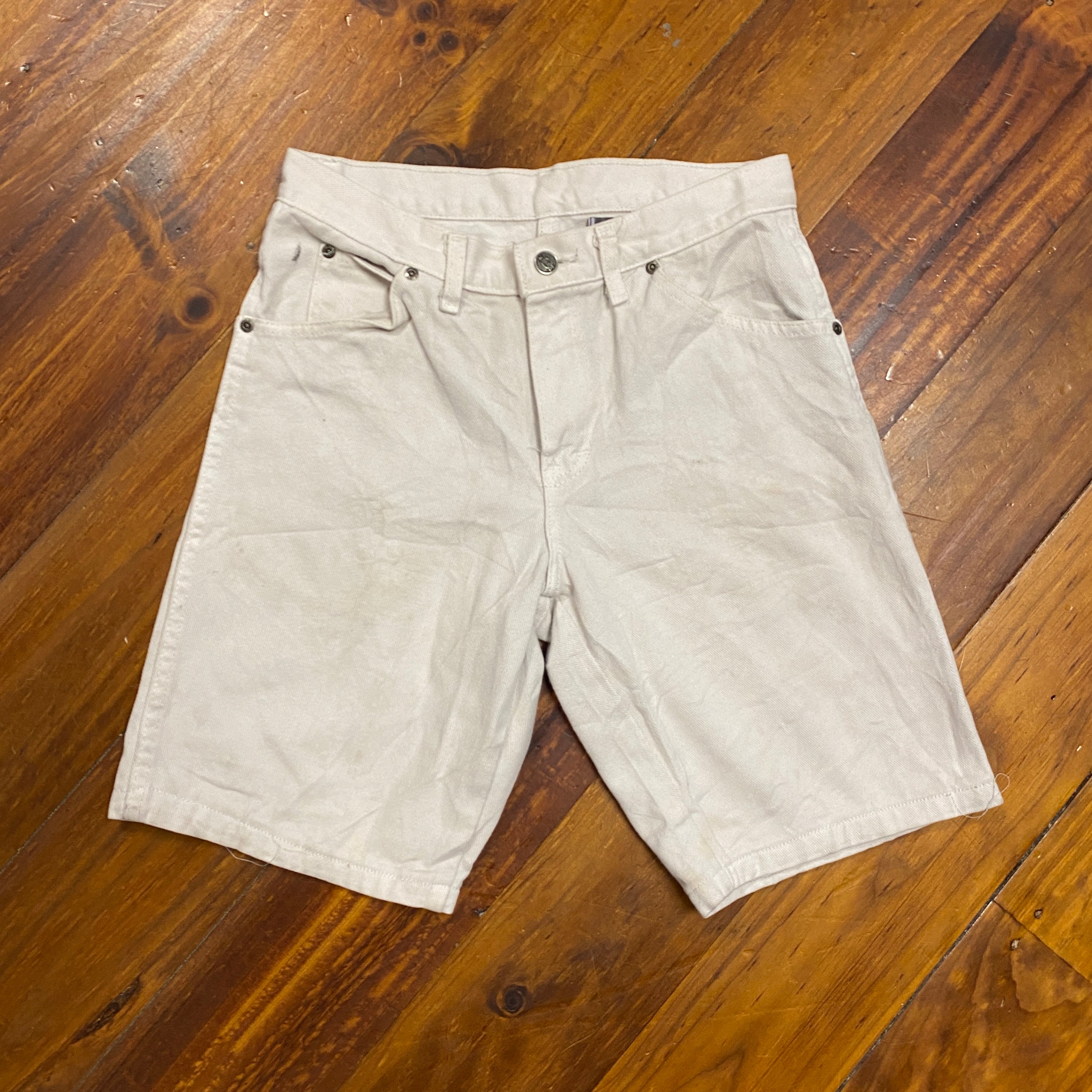 28 - Dickies White Carpenter Shorts DS116