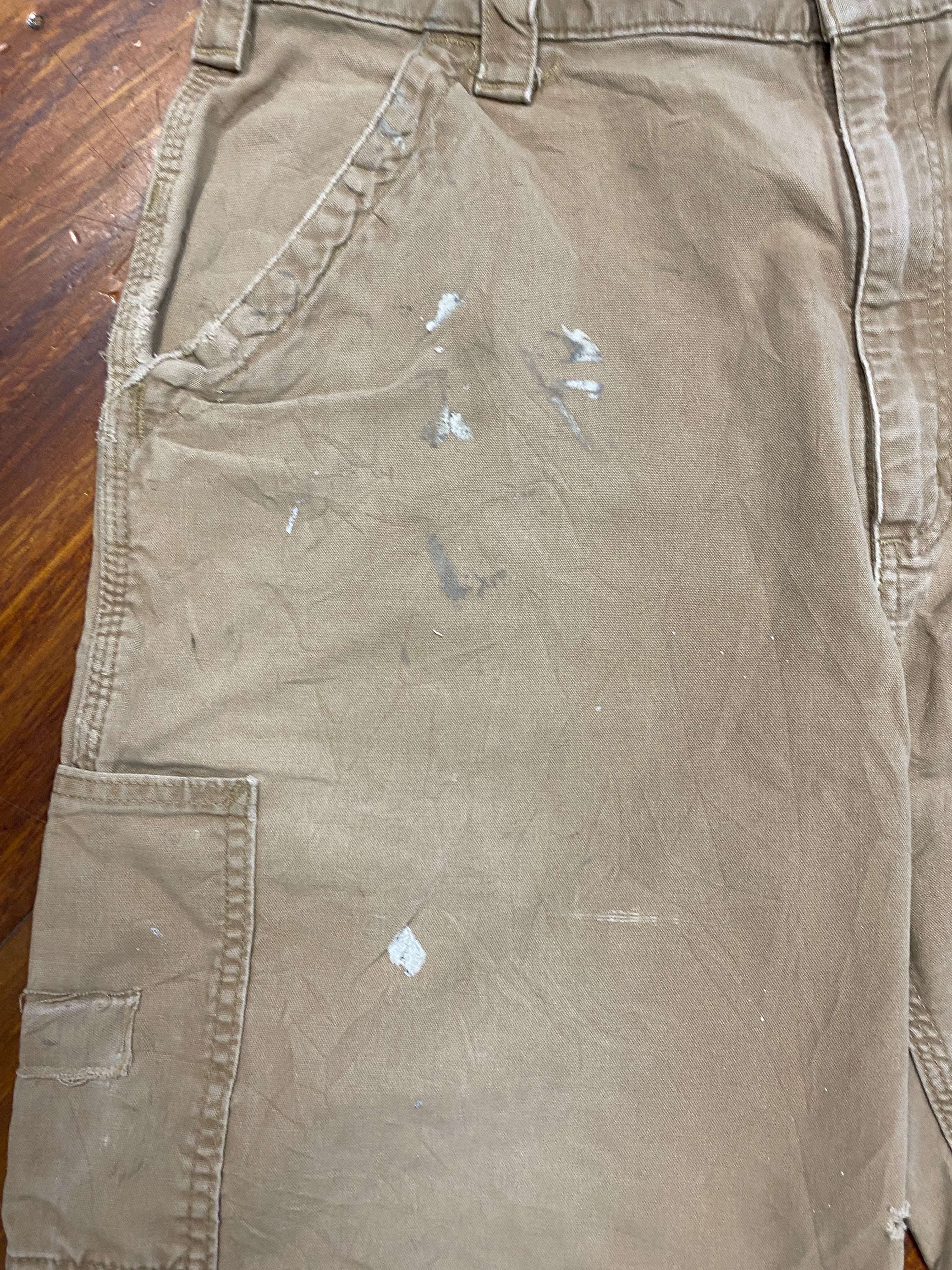 38 - Carhartt Beige/Brown Carpenter Shorts Paint DS152