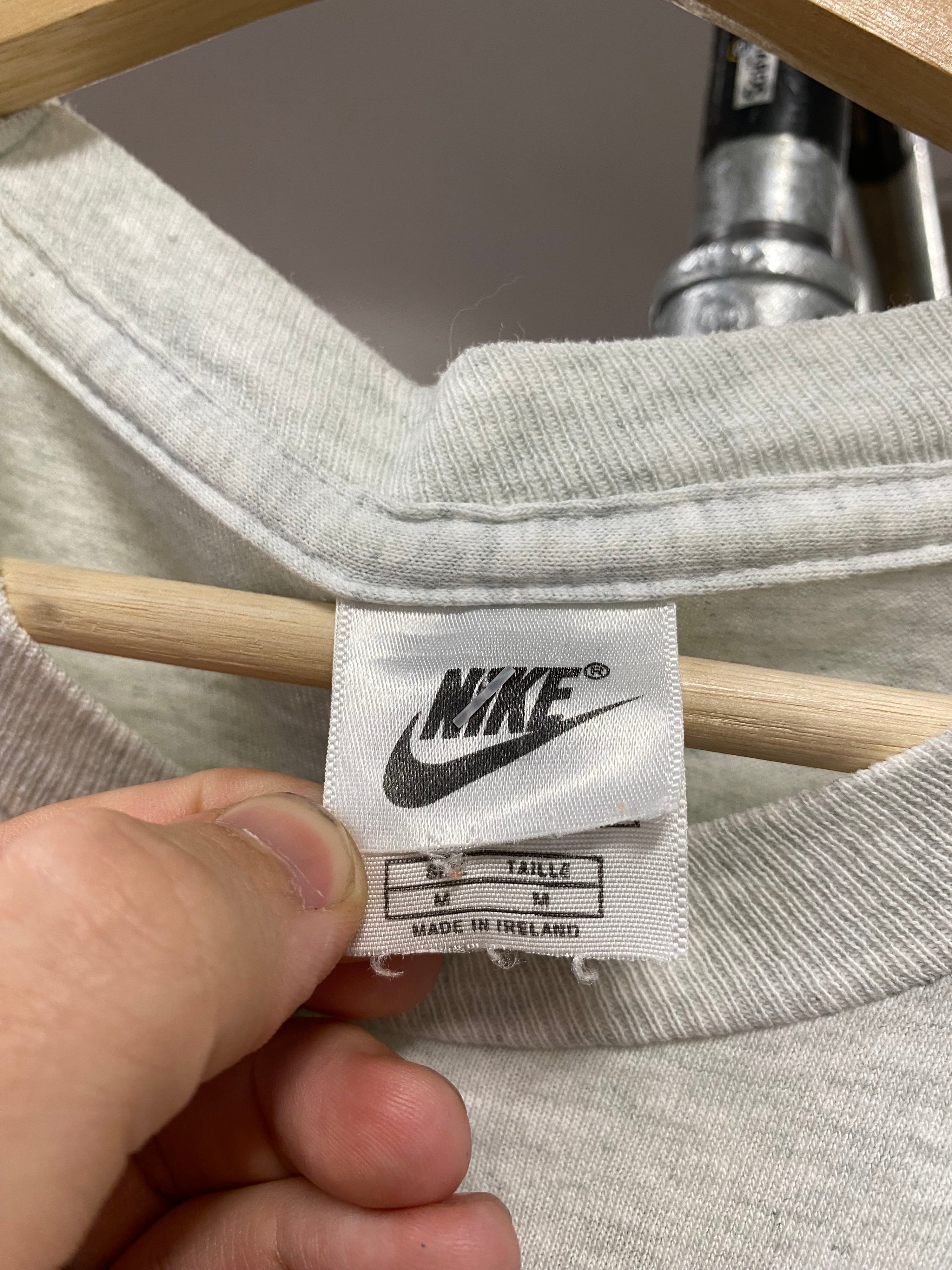 M - 1990s Nike Green/Gold Basketball DS Grey Tee