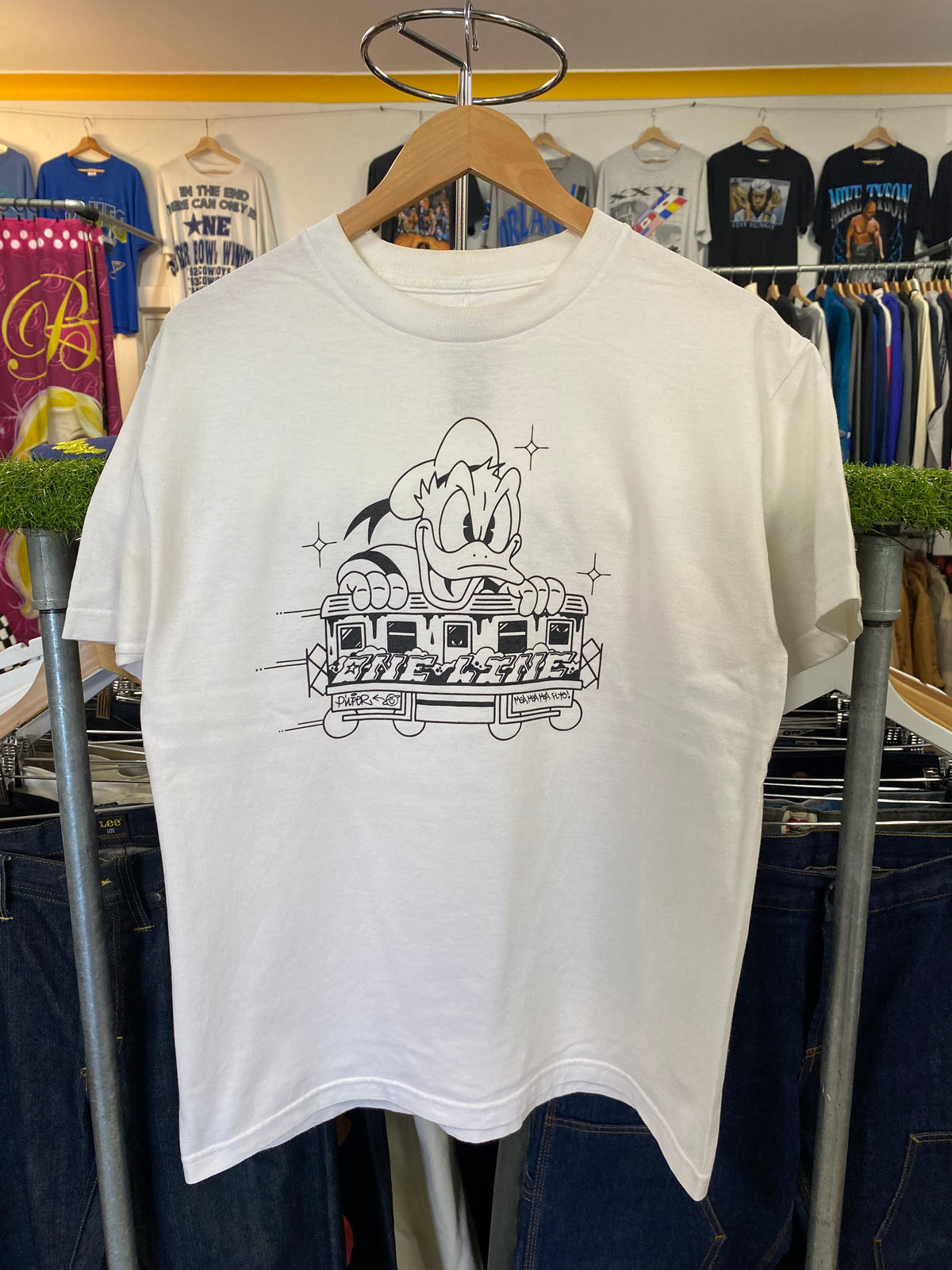 M - One Line Donald Duck Graffiti Tee