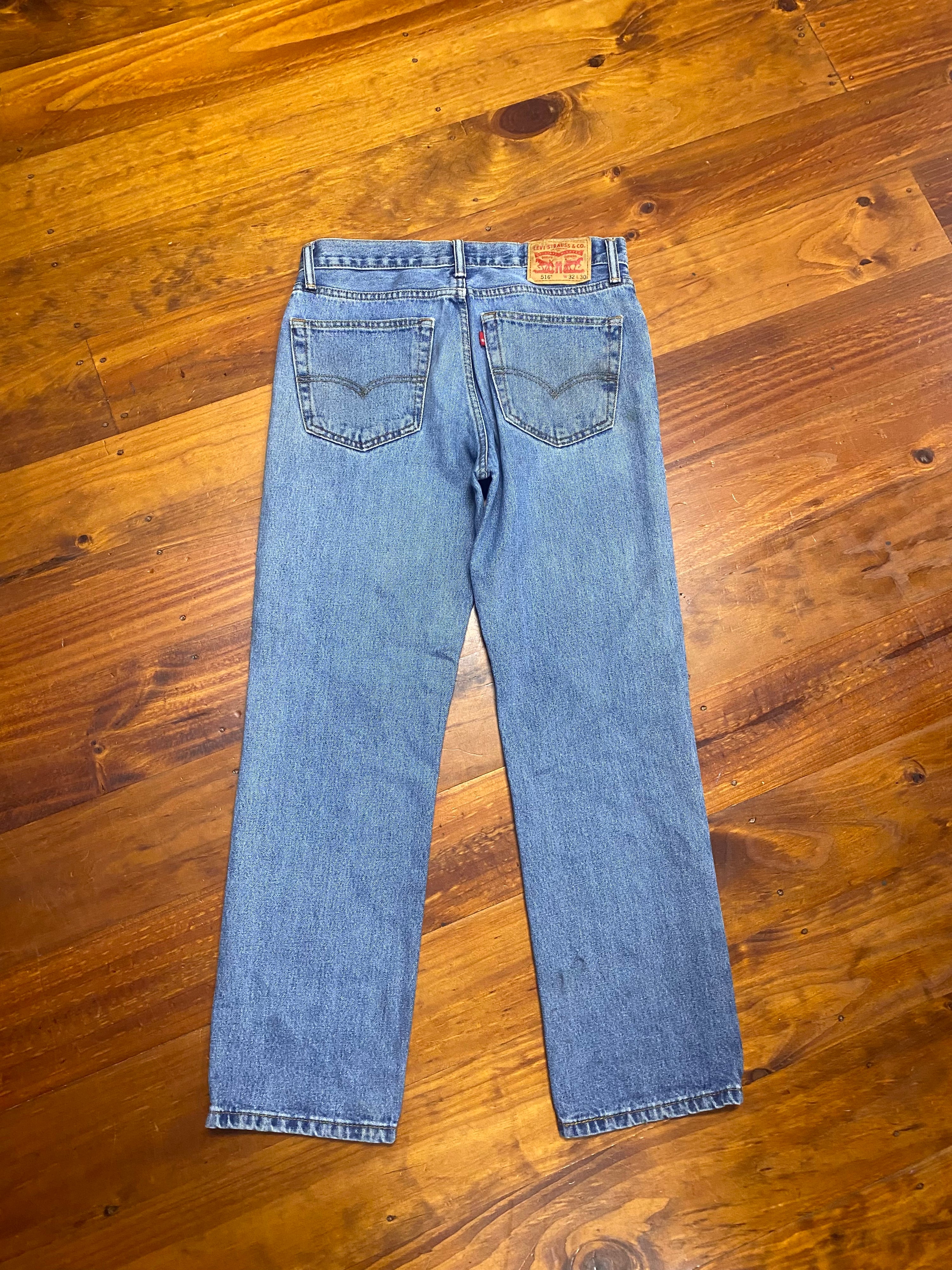 [32] Levi's 516 LB Denim Jeans