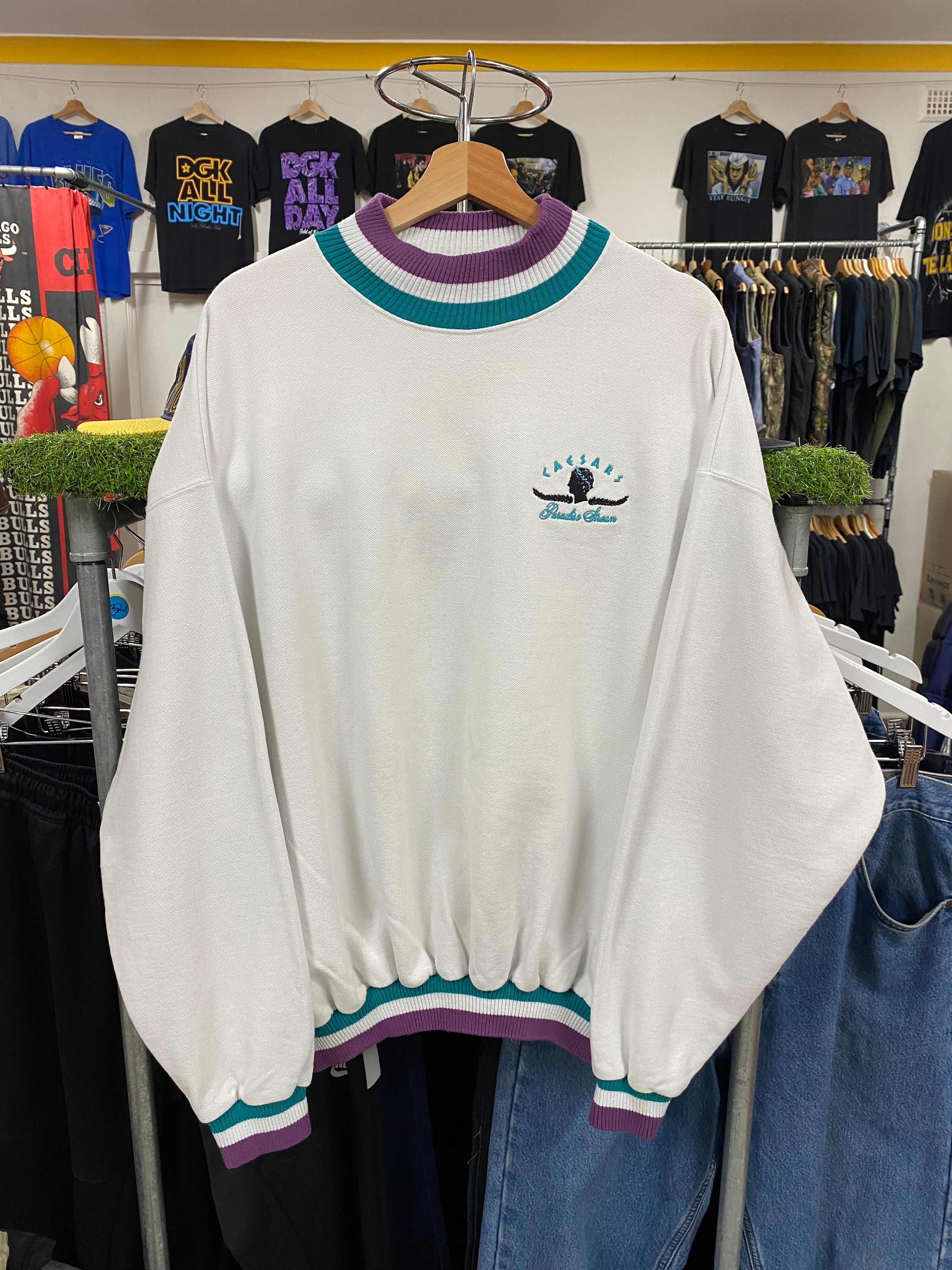 [XL] Vintage Caesars Casino White Jumper