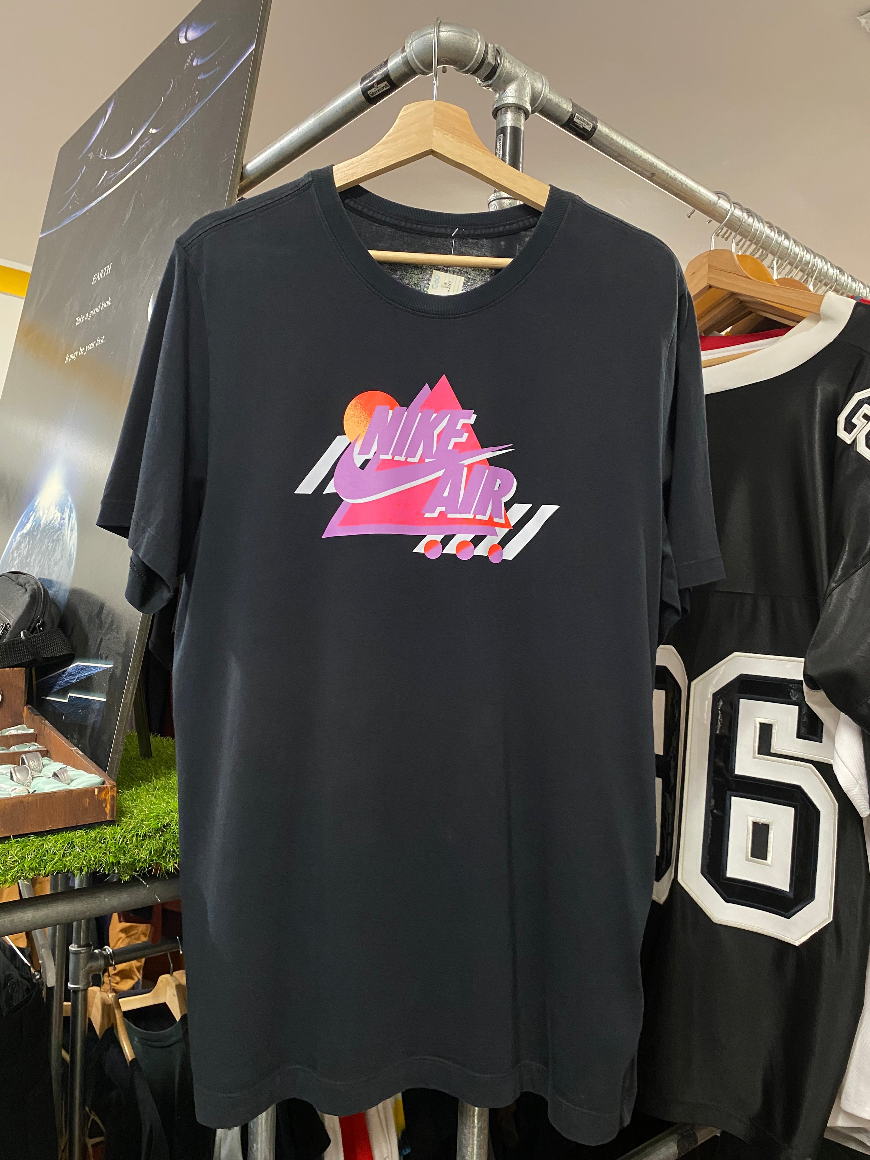 L - Nike Air Neon Geographical Tee
