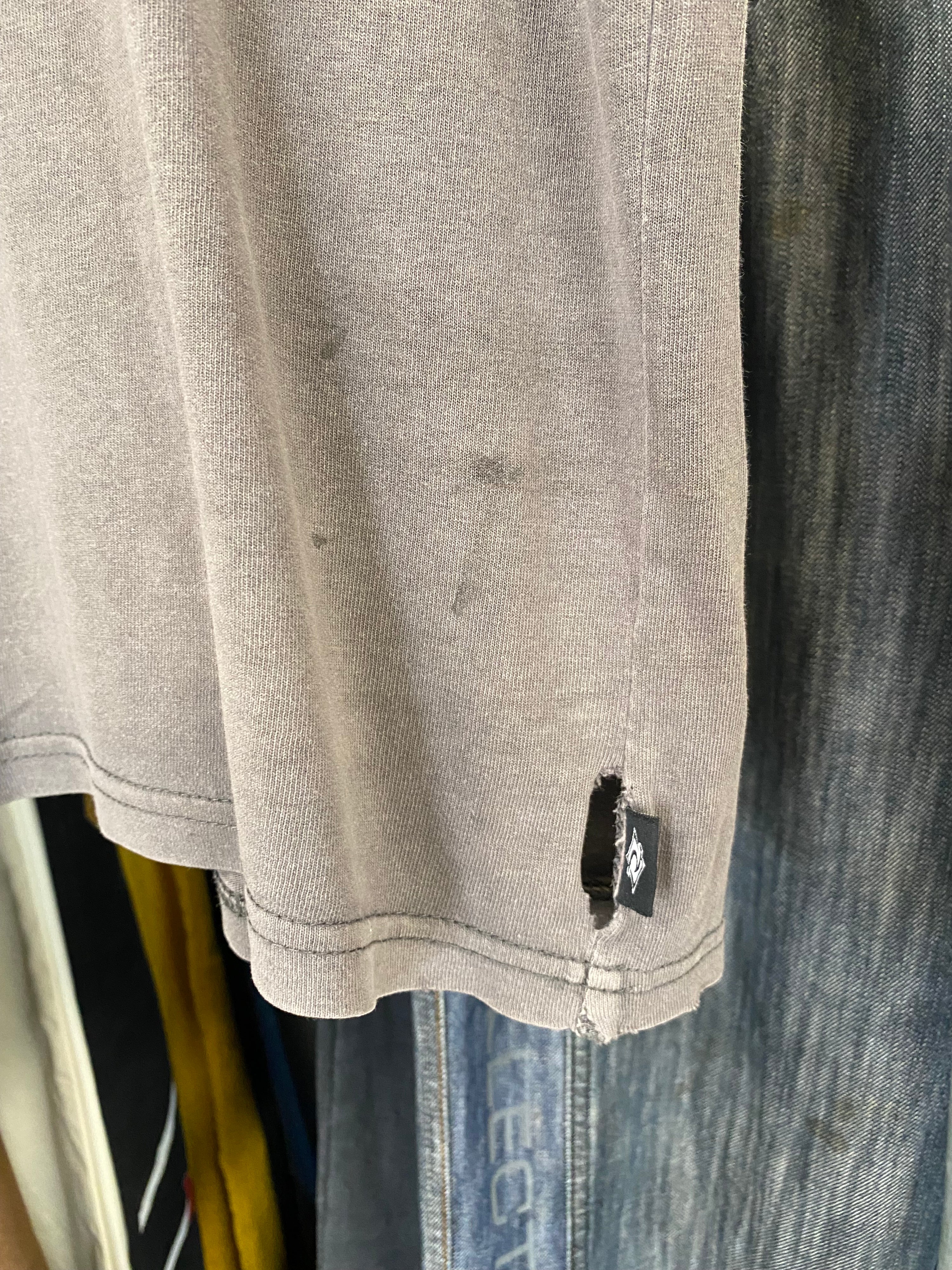 L - Rip Curl 2000s Faded Grey Tee