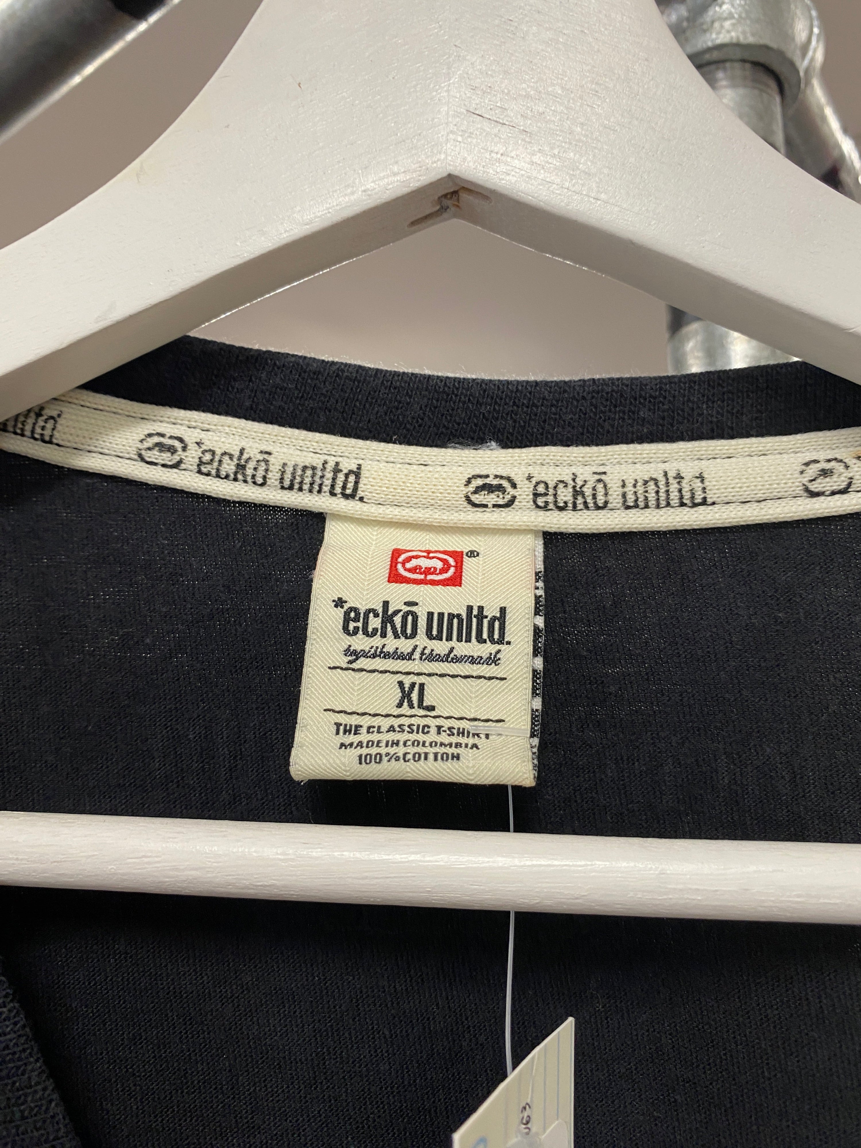 XL - Ecko Unltd Holding Weight $ Black Tee
