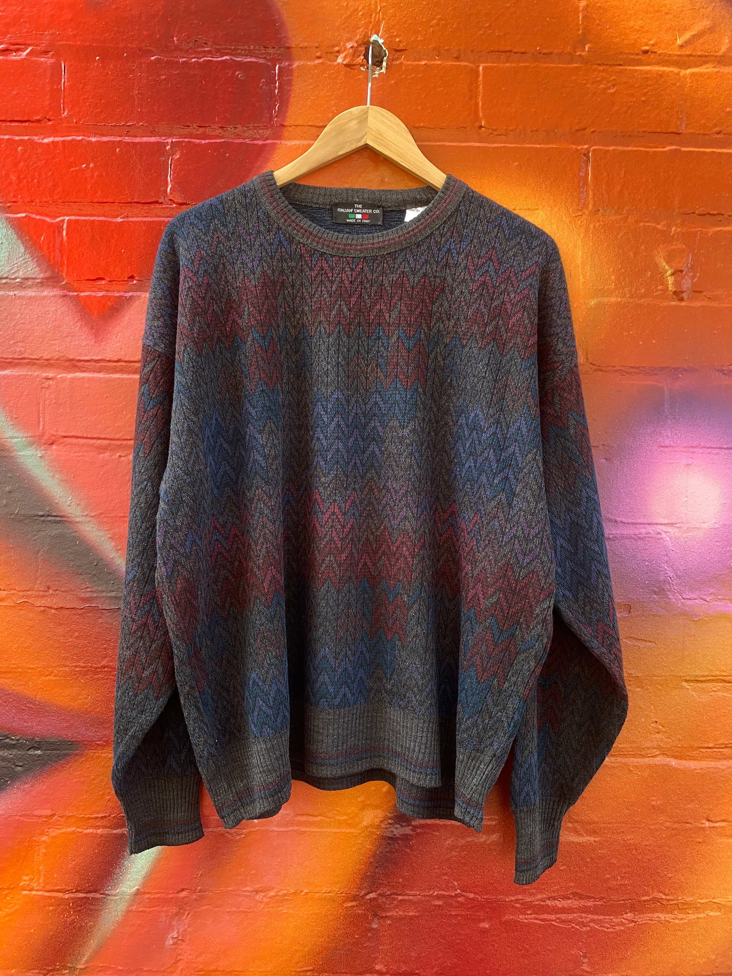 [L] Italian Sweater Co Red/Blue Arrows Knit Sweater