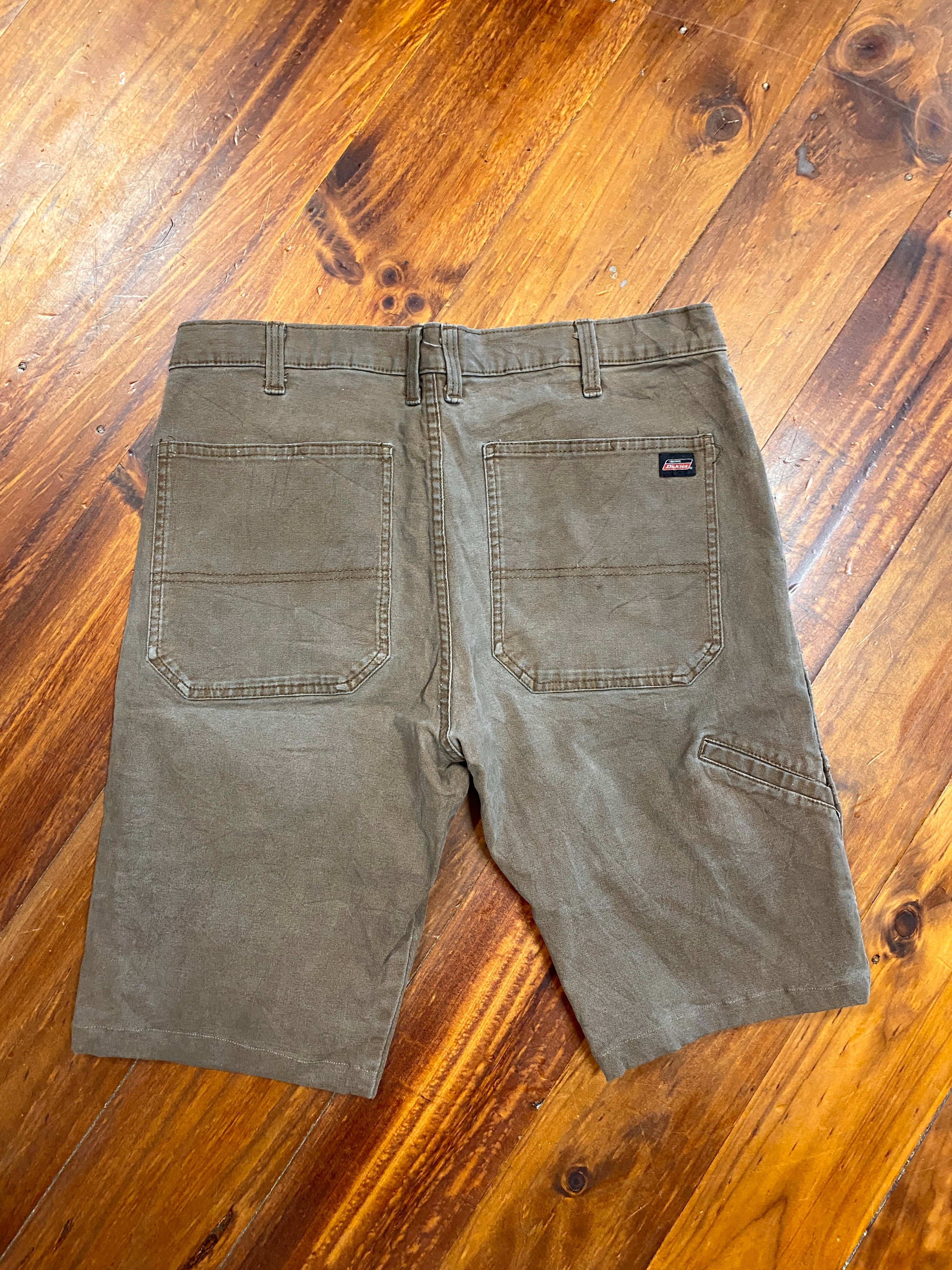 34 - Dickies Chocolate Brown Shorts