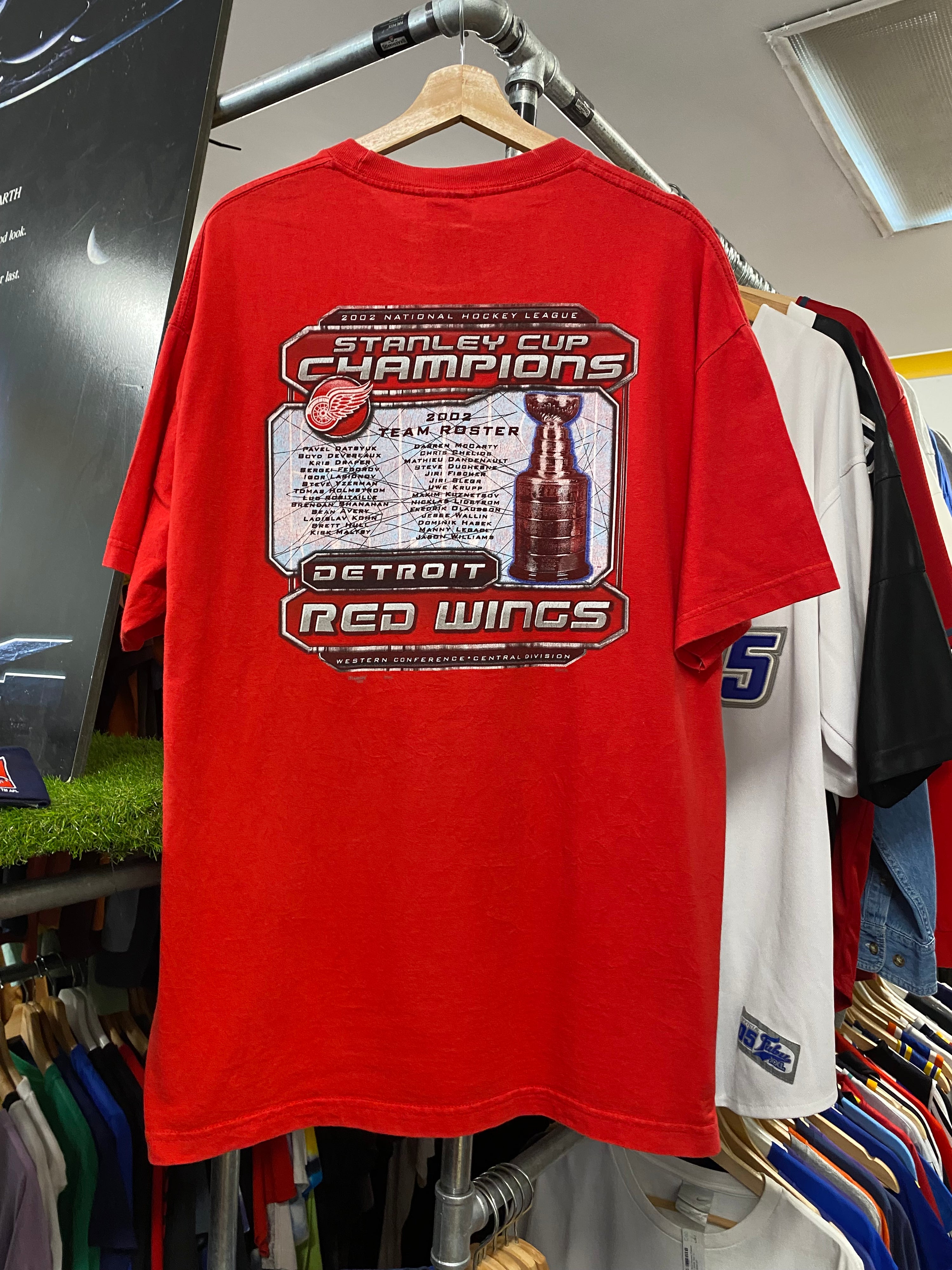 XL - 2002 Detroit Red Wings Stanley Cup Champions Team Roster DS