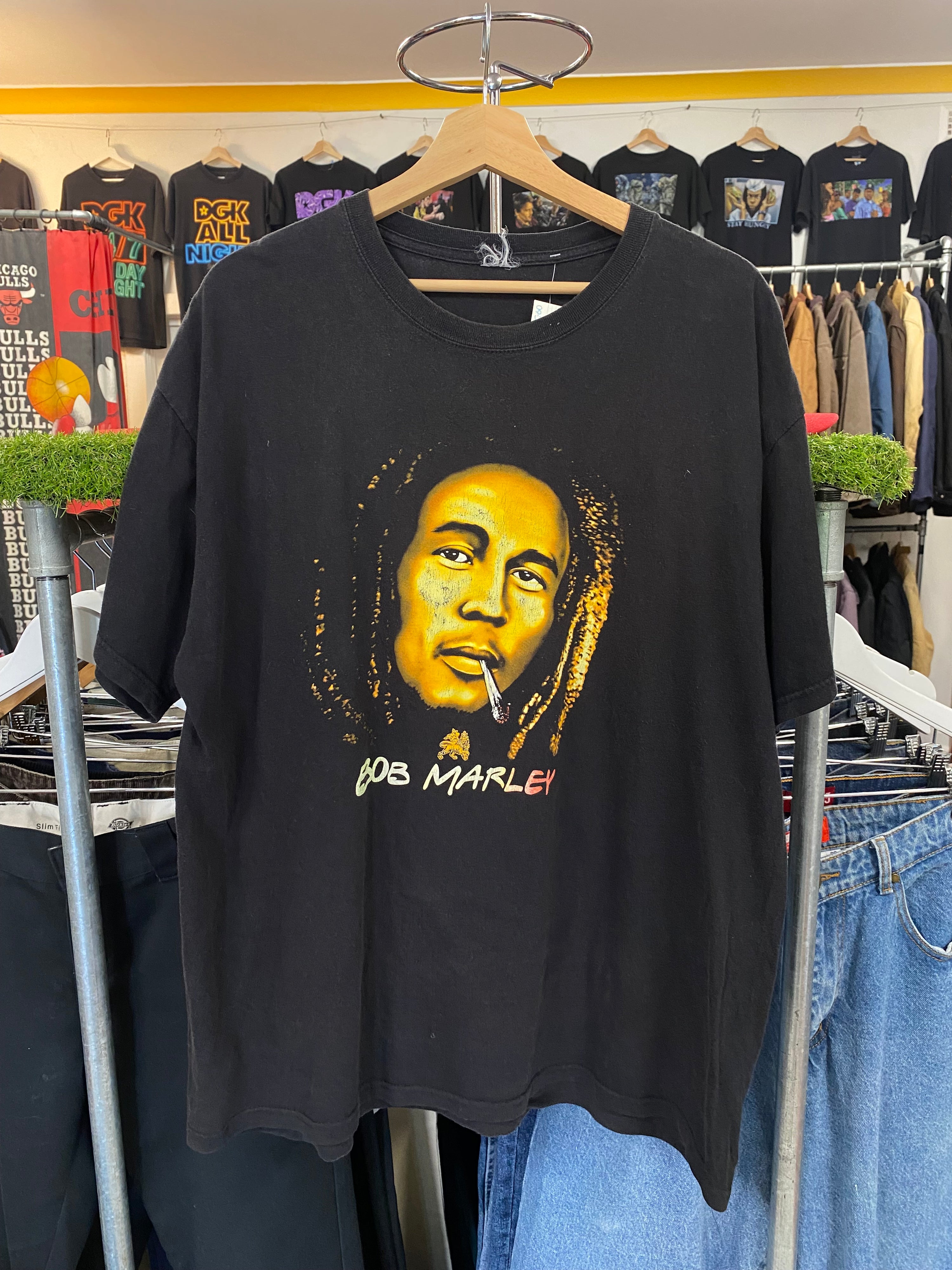 [XL] Bob Marley Smoking A Joint Tshirt