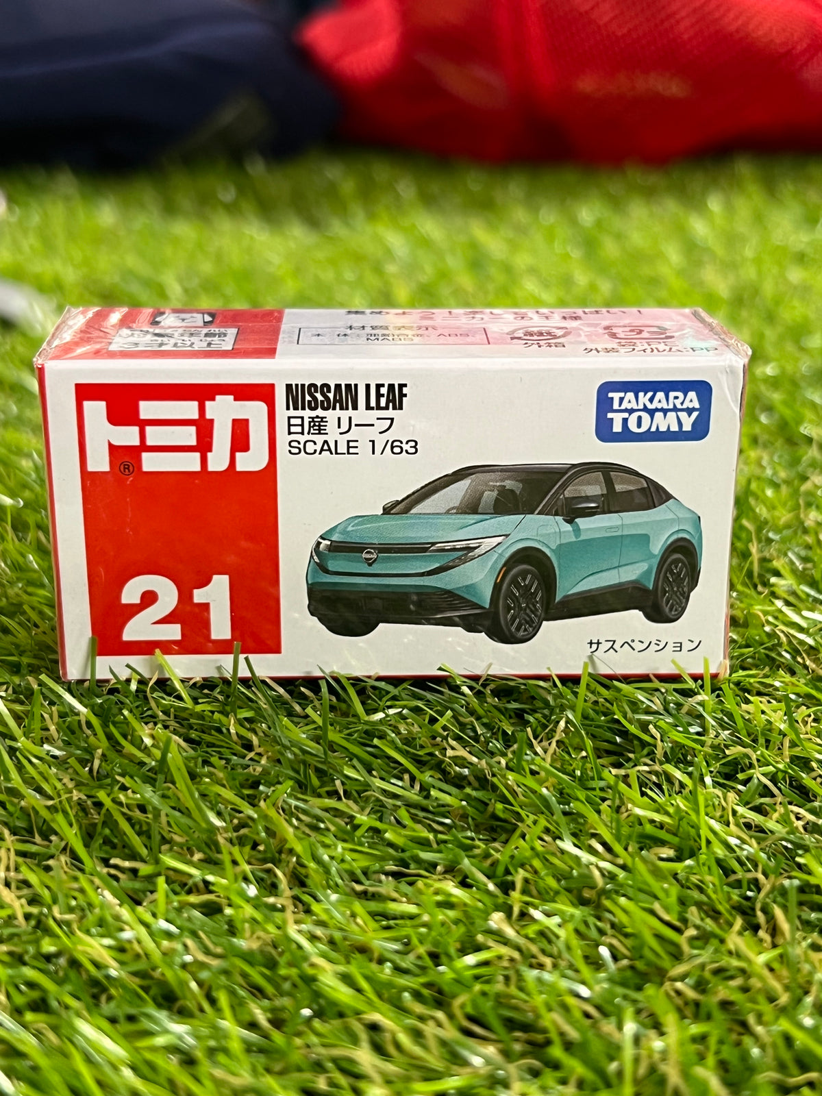 Takara Tomy 21 Nissan Leaf