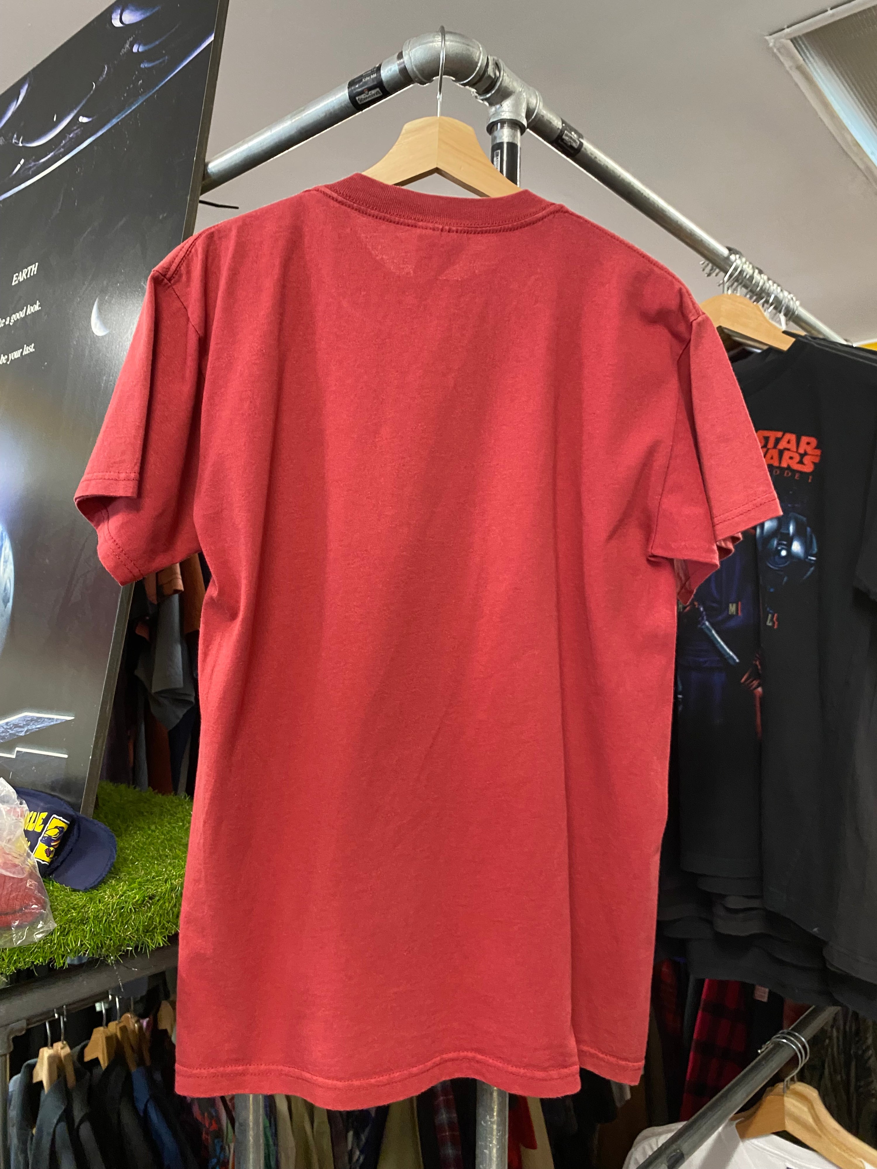 [M] 1999 Barn Goddess Maroon Tee