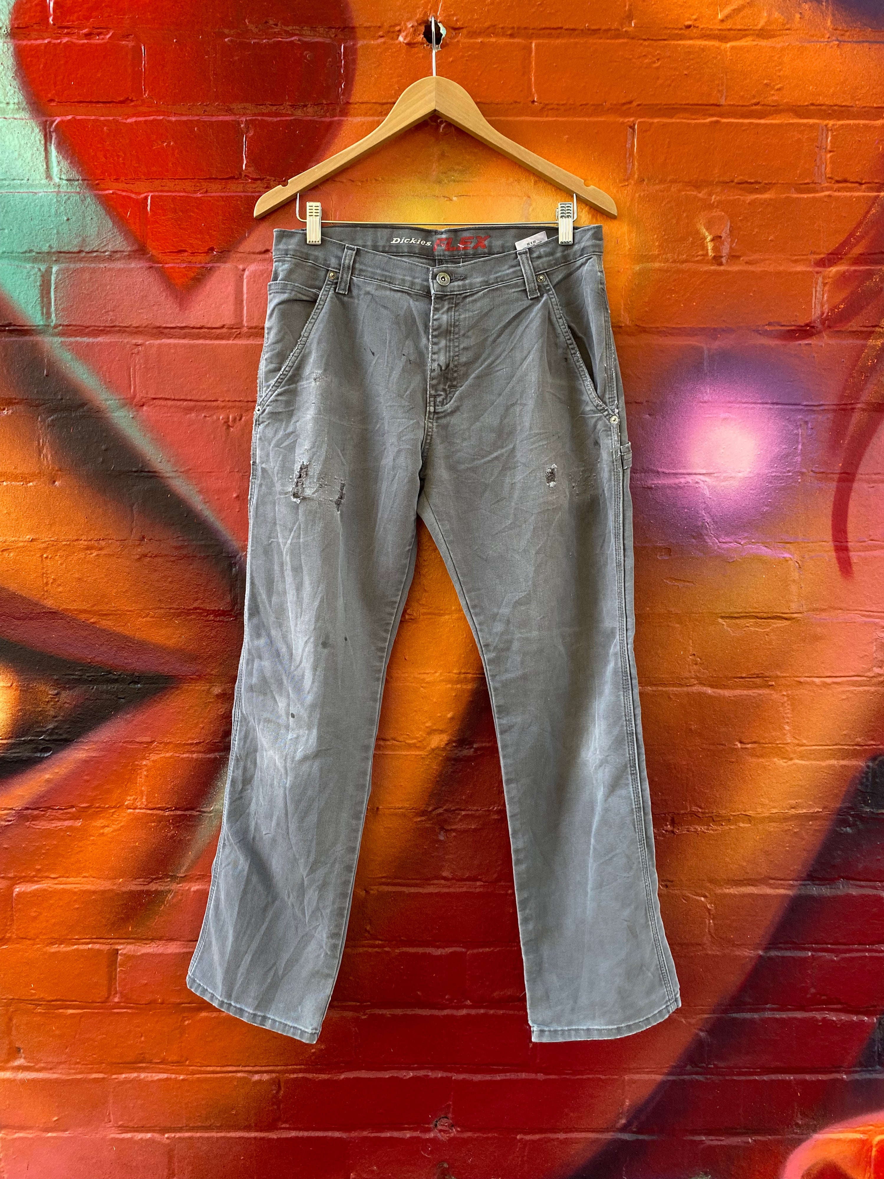 [32] Dickies Grey Thrashed Pants P338895