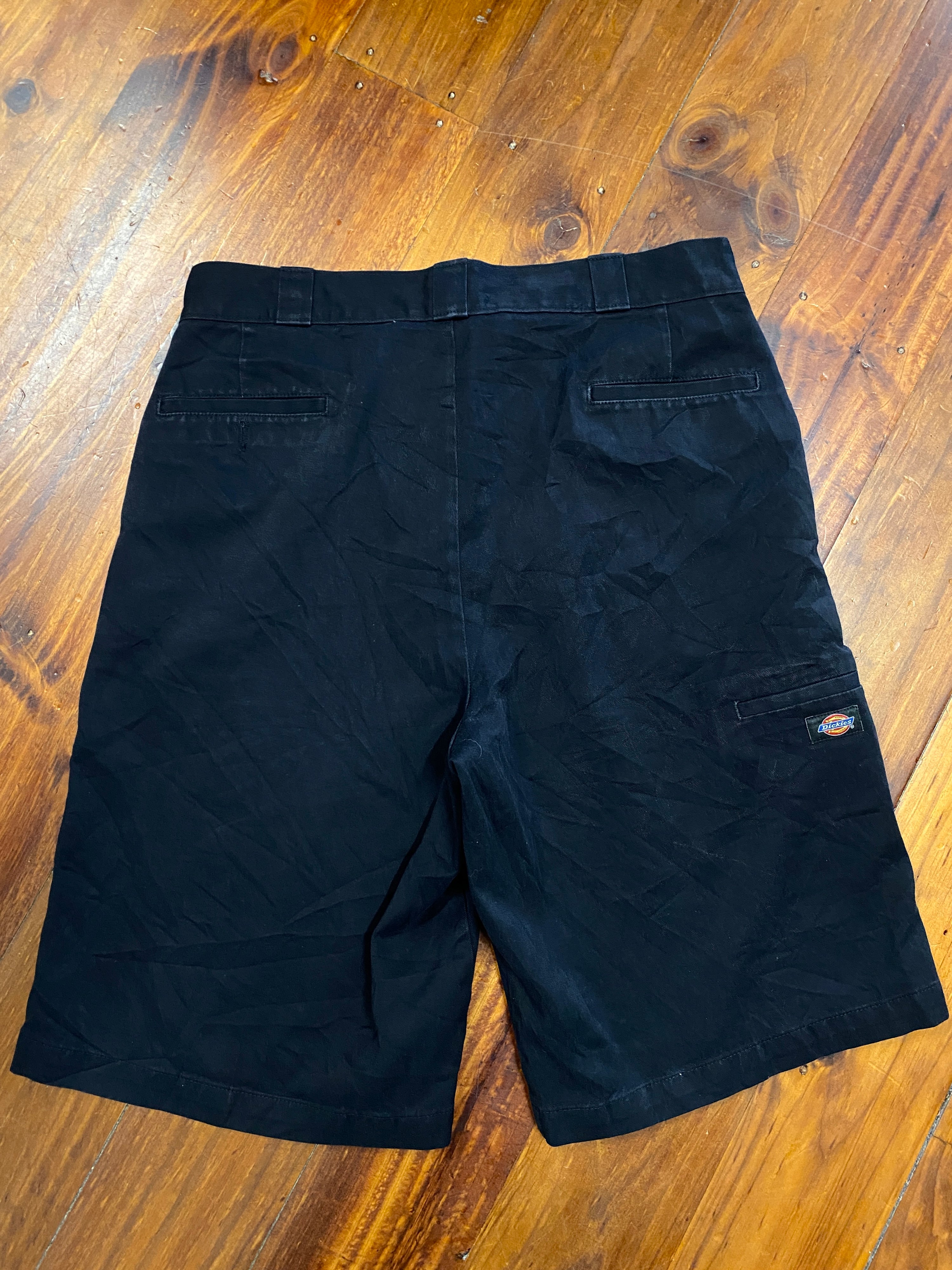 36 - Dickies Black Smart Shorts S314