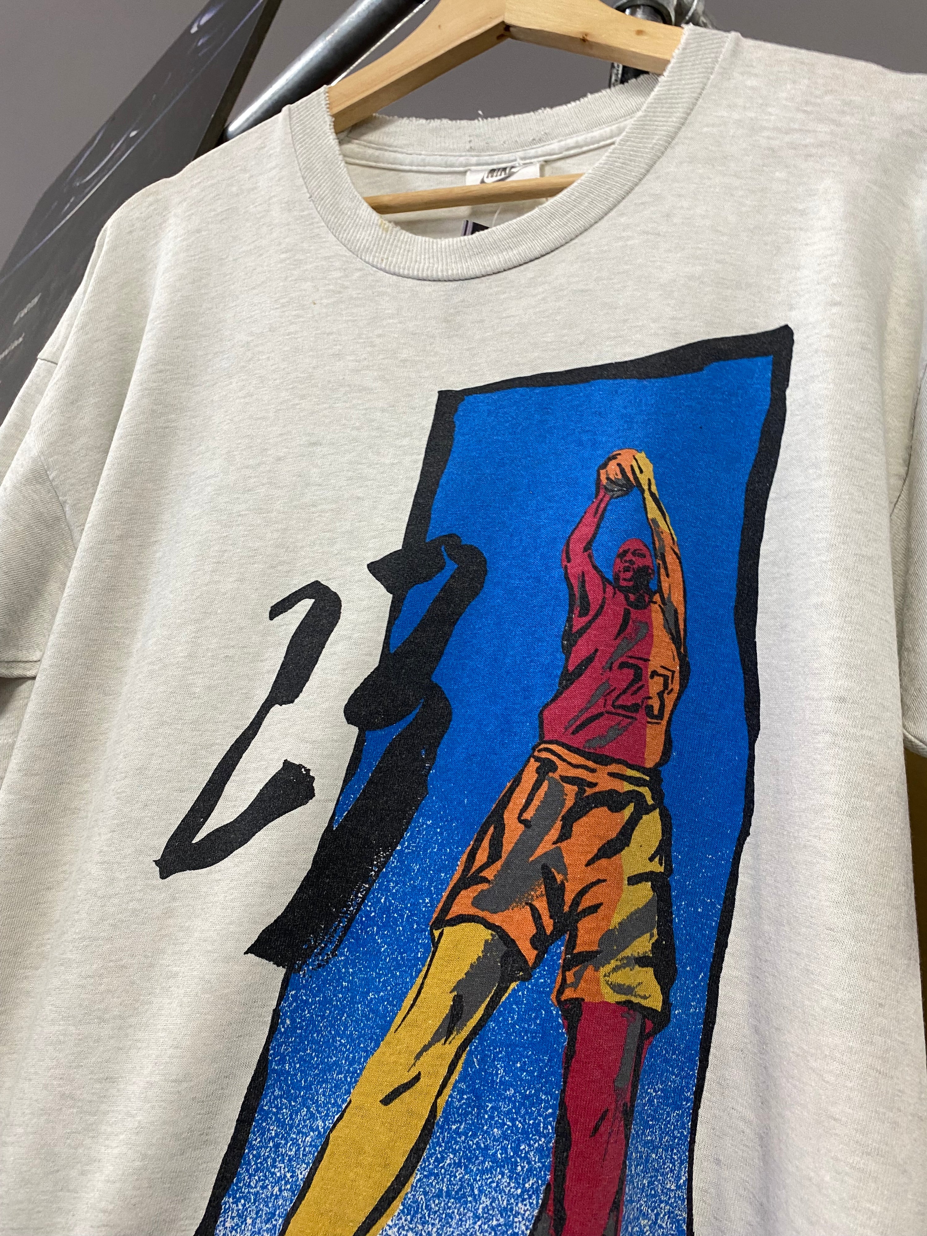 L - 1990s Nike Jordan 23 Stretched Print Wraparound Grey Tee