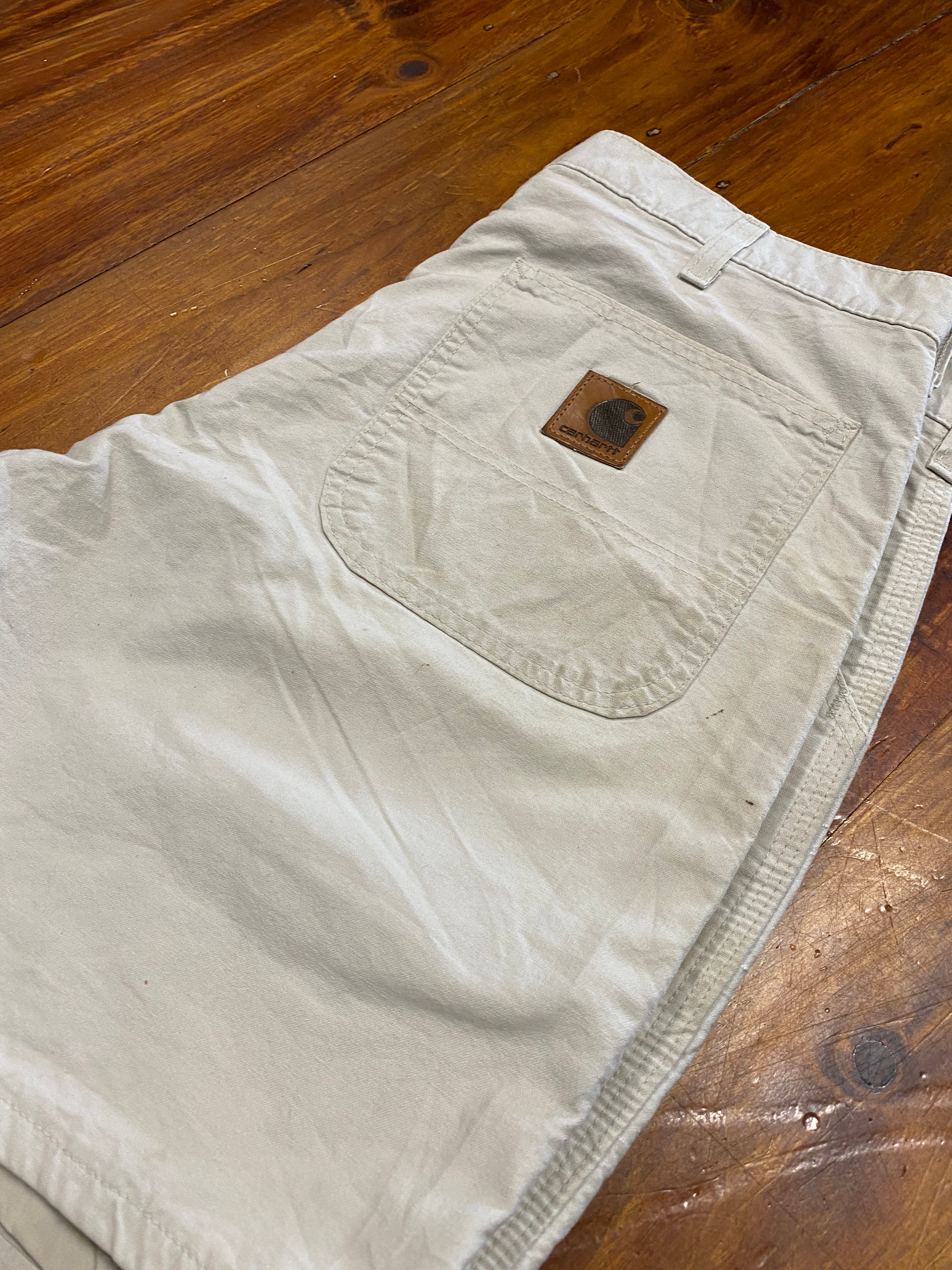 34 - Carhartt White/Beige Carpenter Shorts DS104