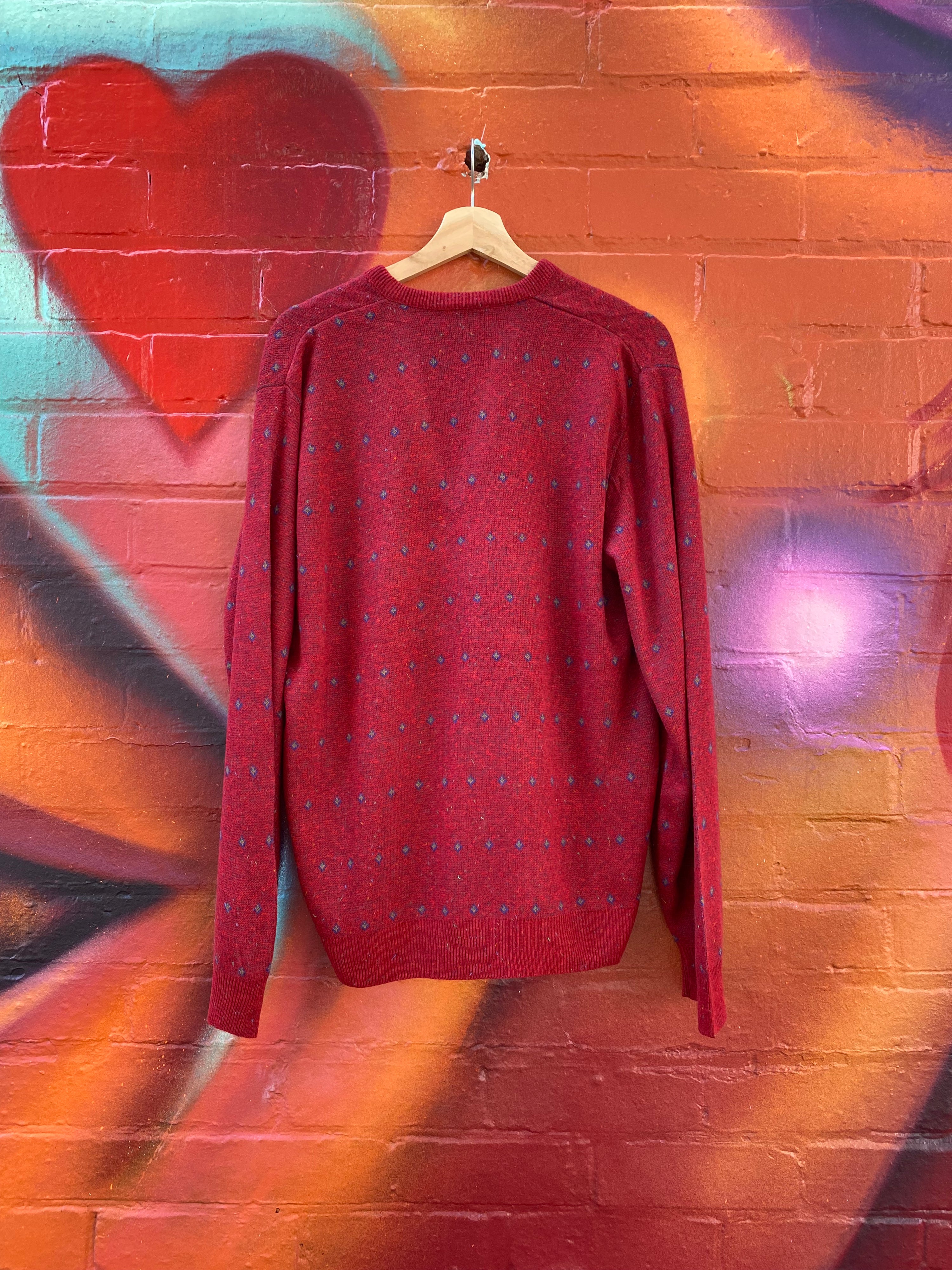 [L] Robert Bruce V-neck Knit Sweater