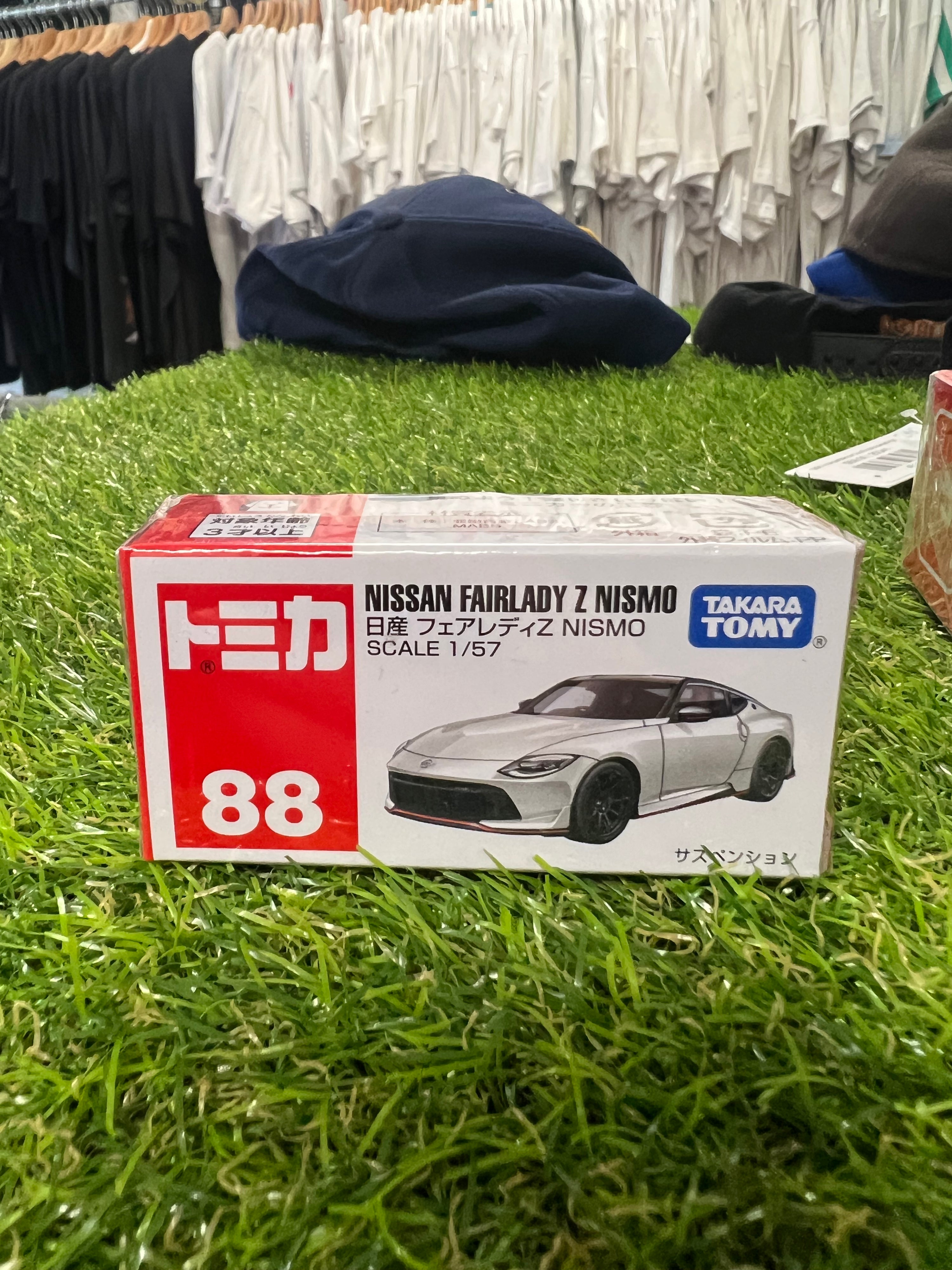 Takara Tomy #88 Nissan Fairlady Z Nismo