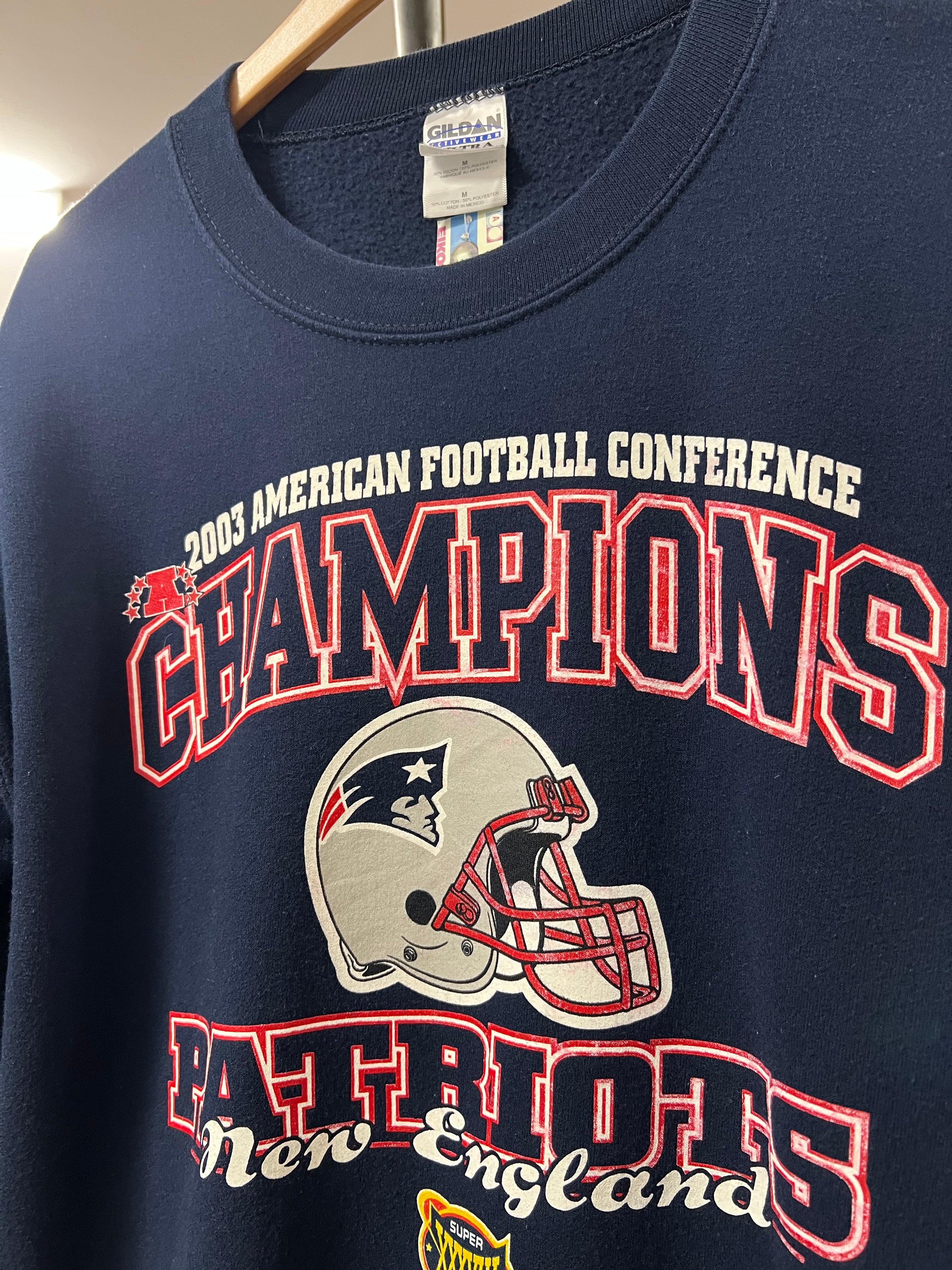M - 2003 New England Patriots Superbowl Champions Jumper