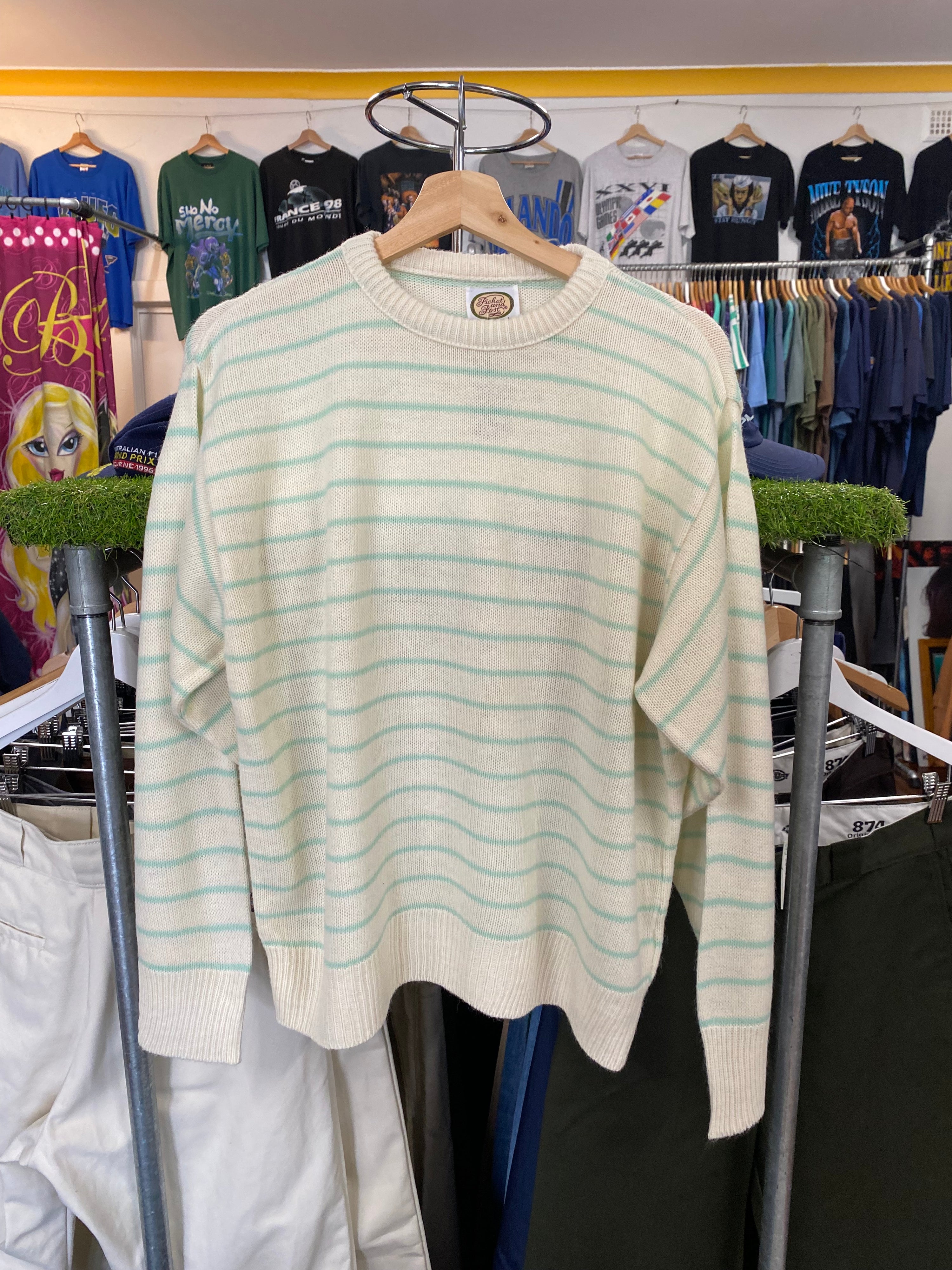 [L] Vintage Picket And post Cream And Green Knit