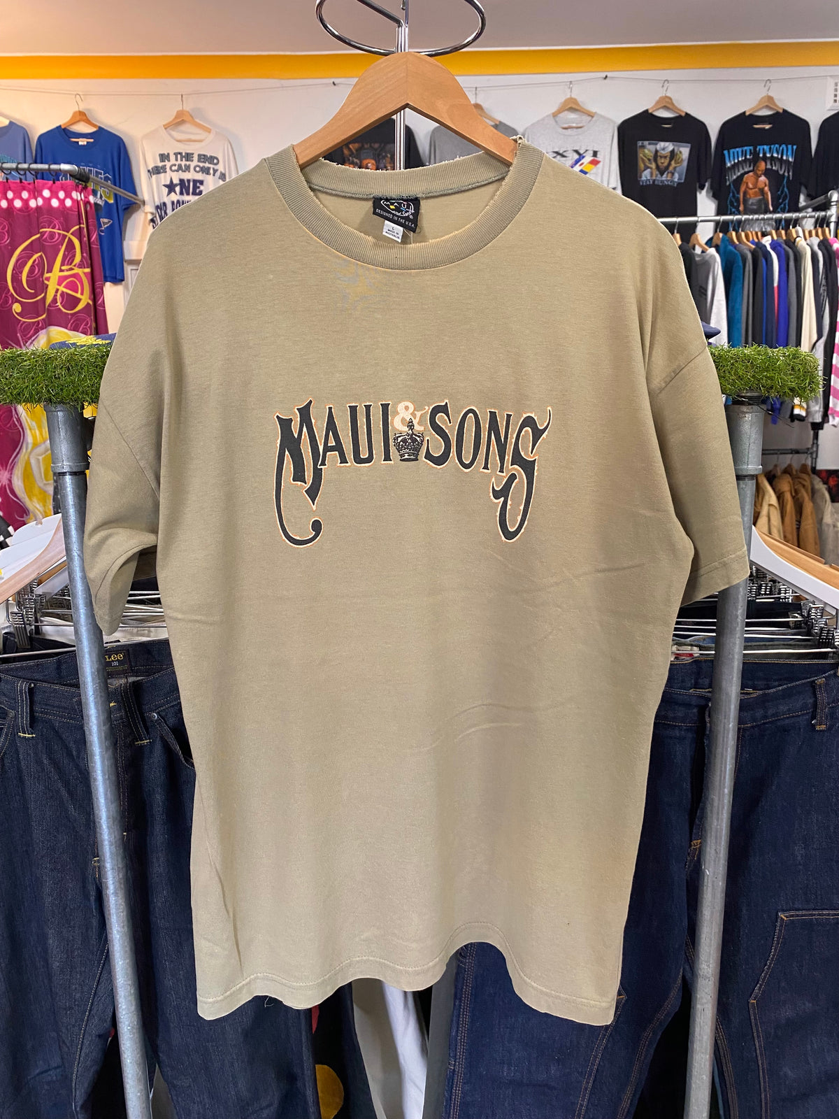 [L] Vintage Maui And Sons Distressed Royalty Double Sided Tshirt