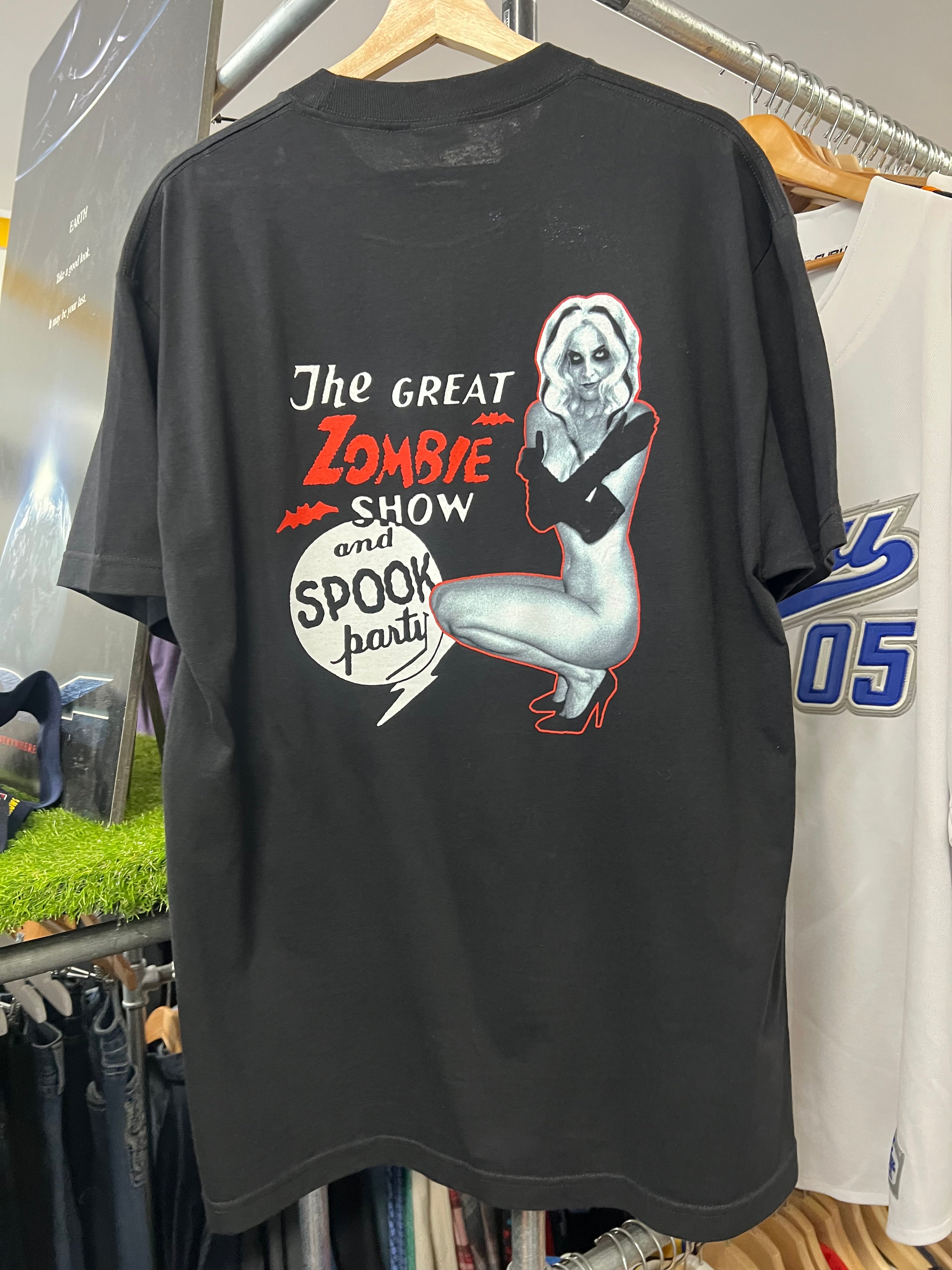 L - 2009 Rob Zombie Spooks A Poppin DS Tee