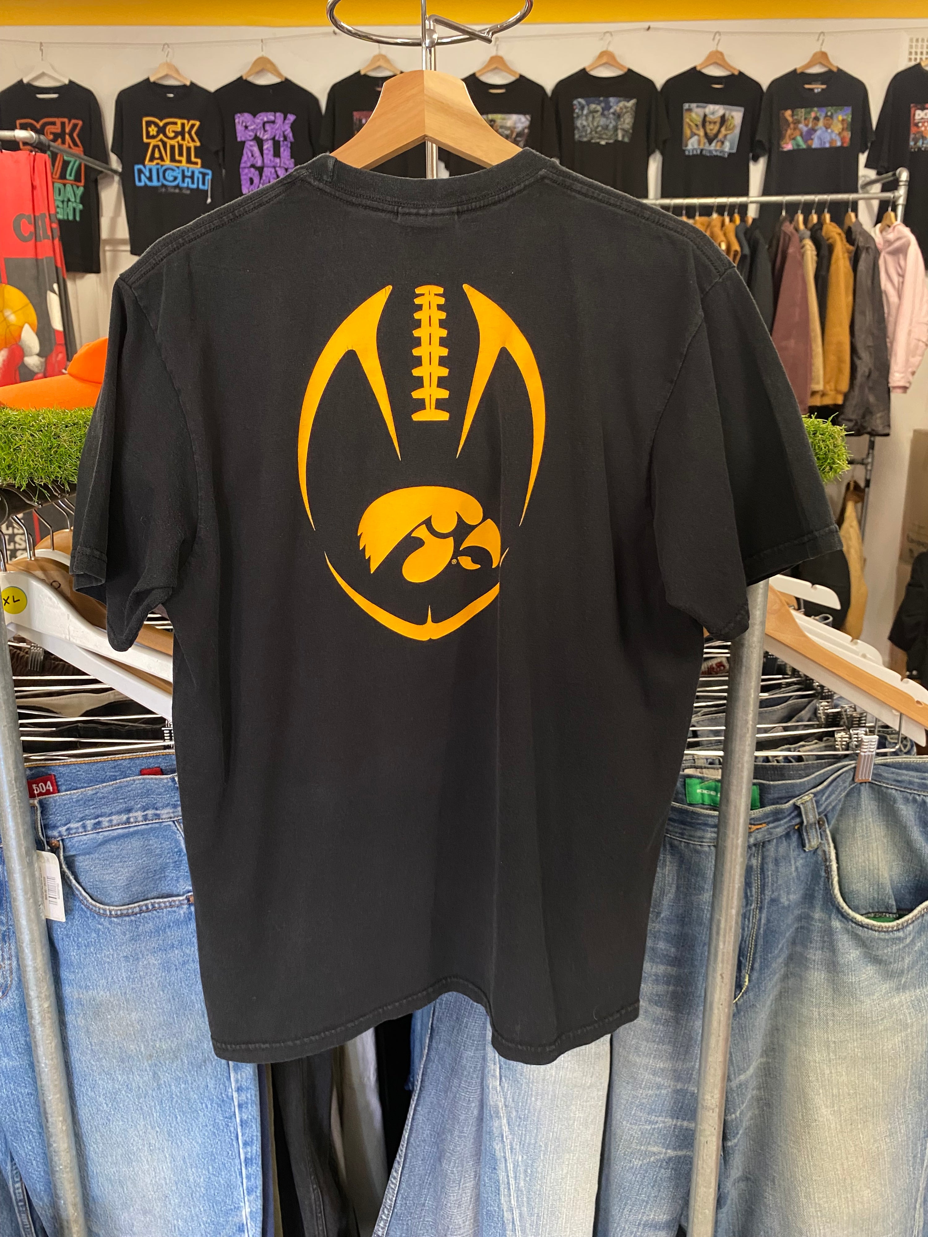 M - 2000s Nike Football Iowa Hawkeyes Black Tshirt