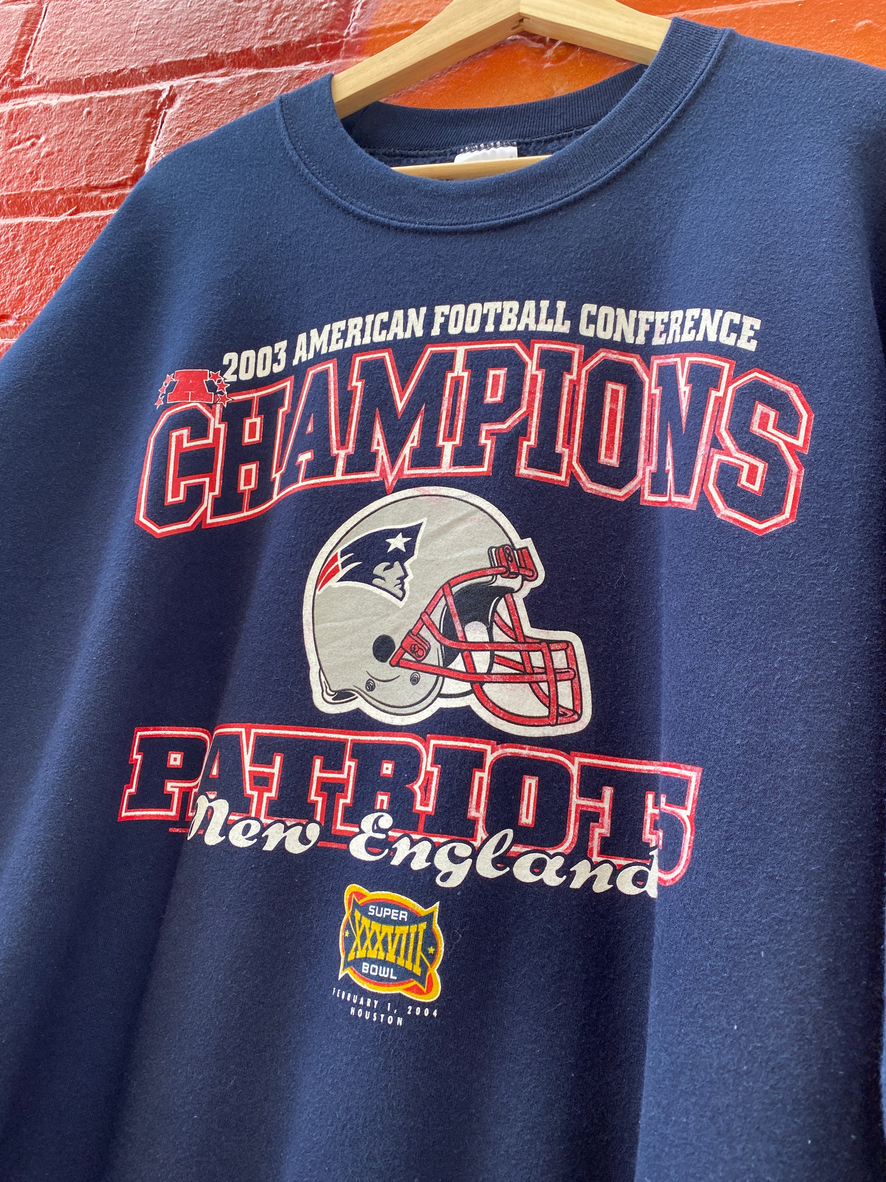 M - 2004 New England Patriots Superbowl Champions Jumper