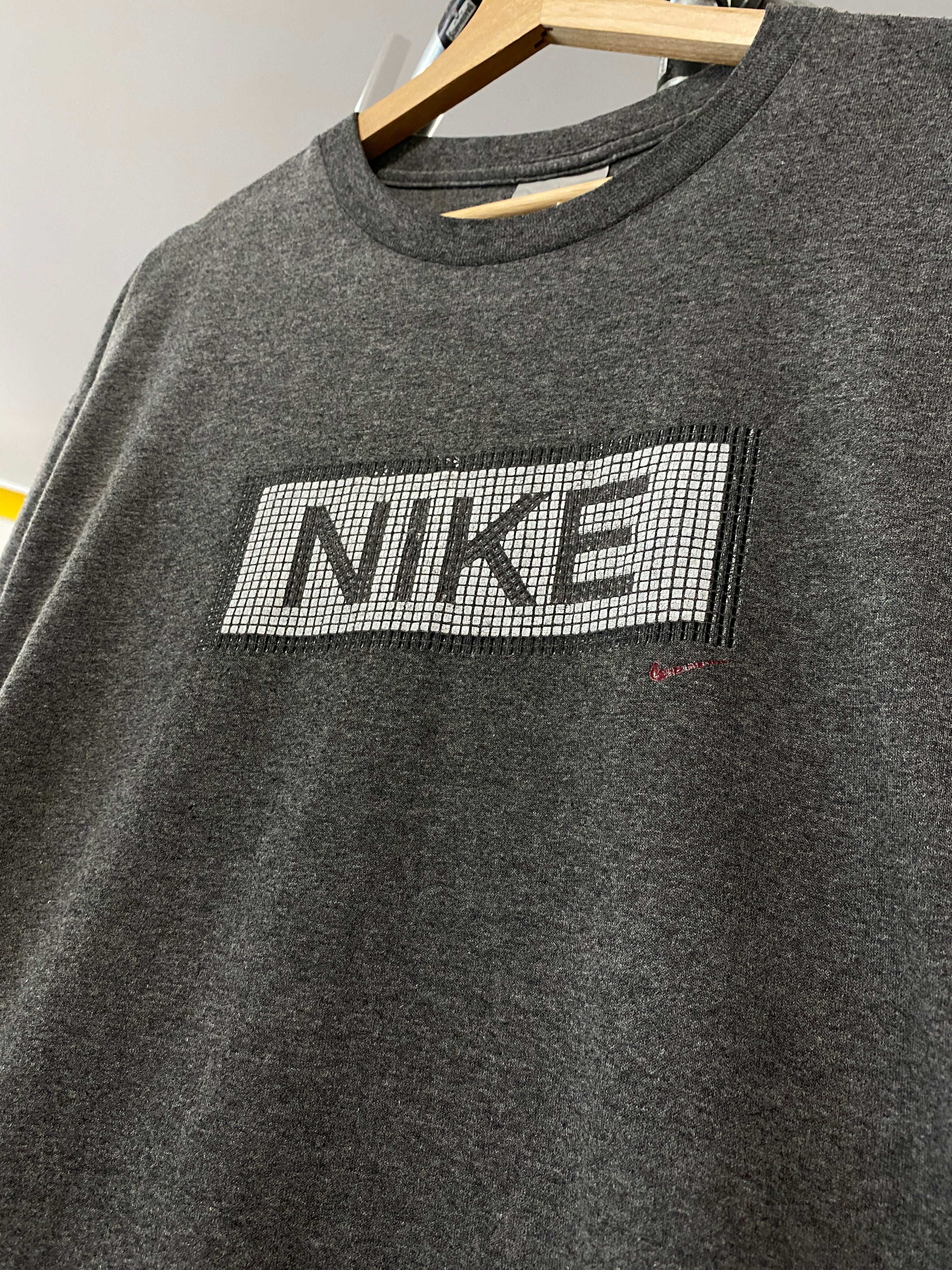 M - 2000s Nike Tile Spellout Tee