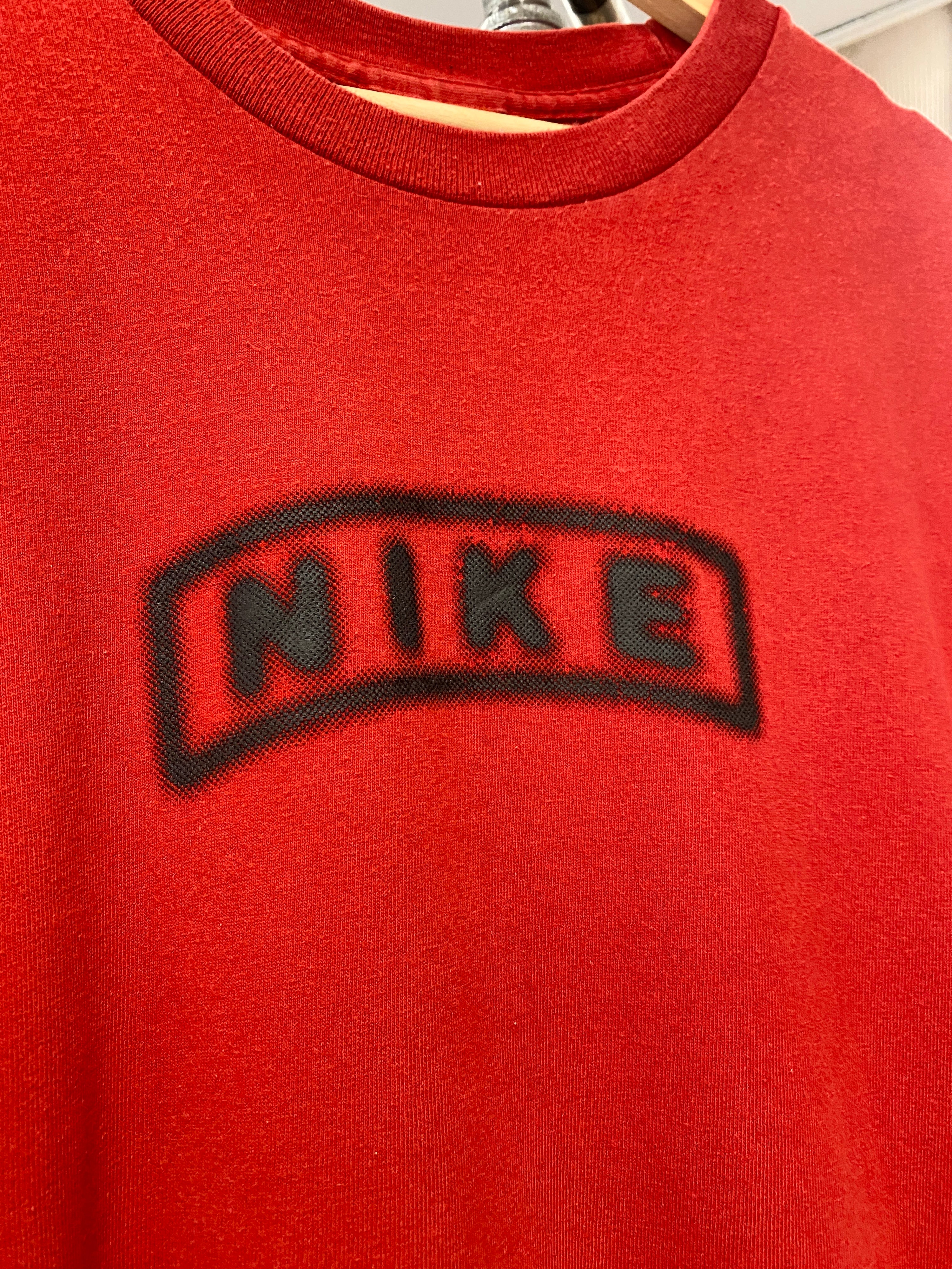 XL - Nike Centre Blurry Logo Red Tee