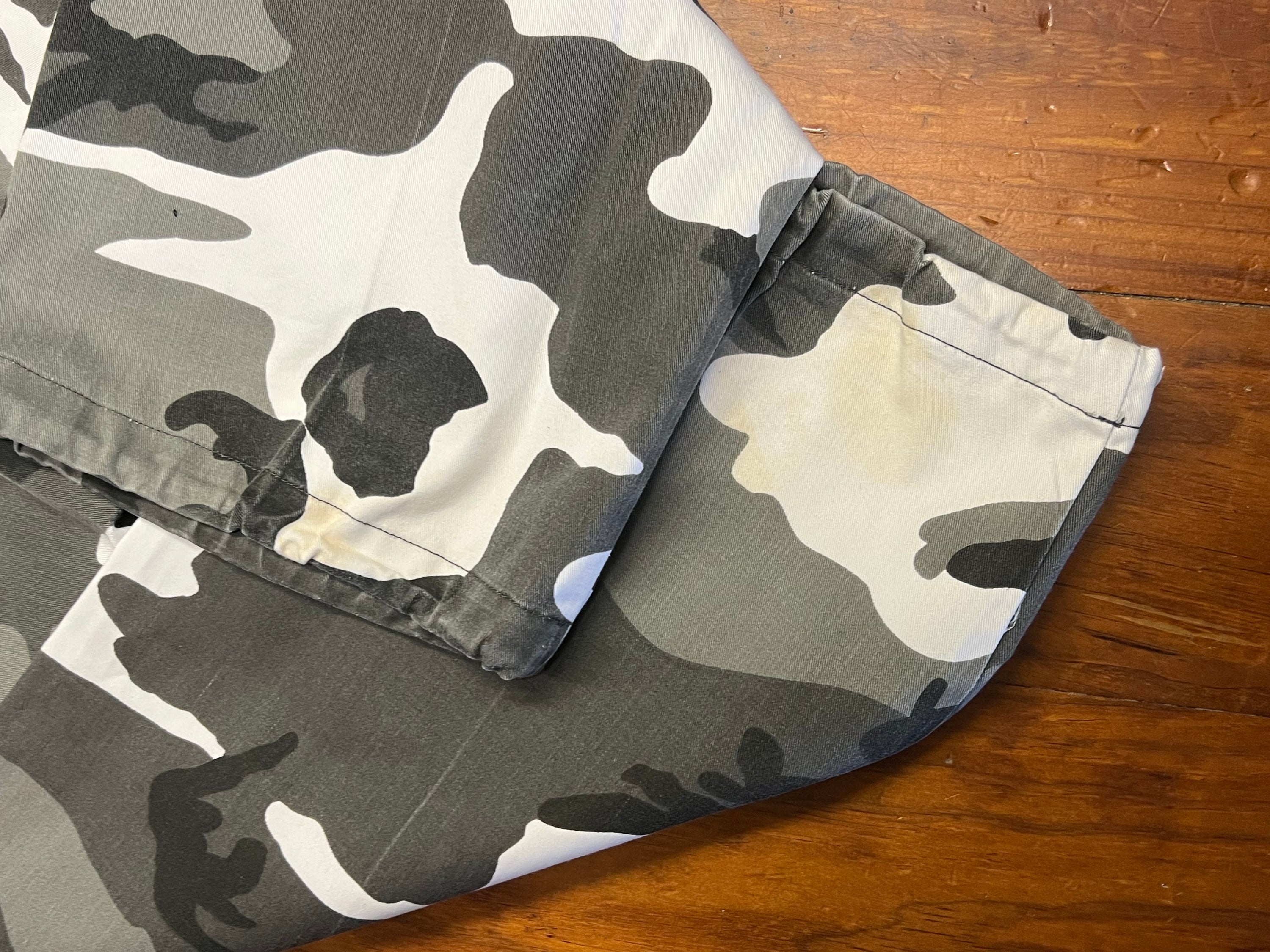 [40] Grey Camo Regal Wear Baggy Pants