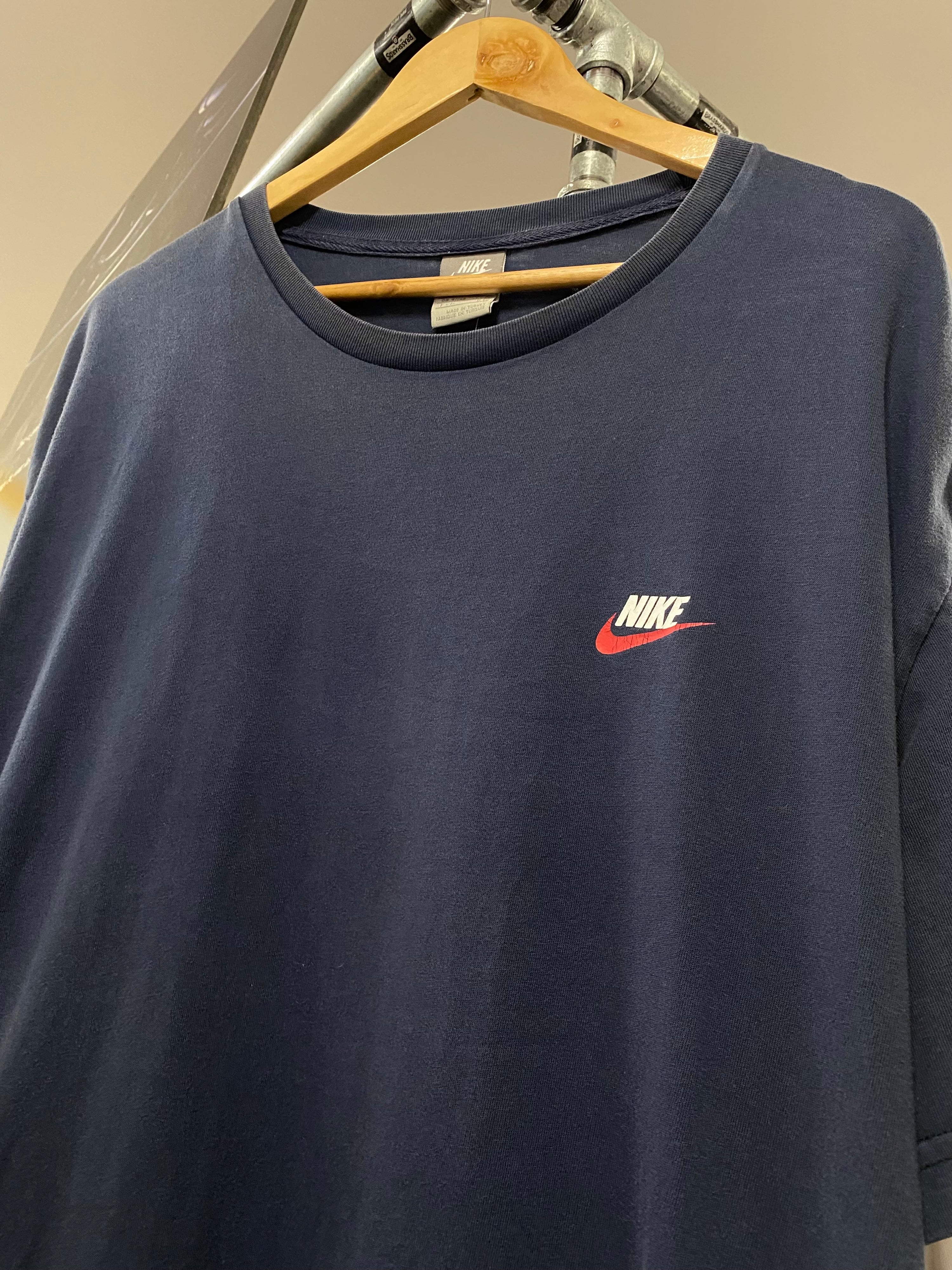 2XL - Nike Spellout Pocket Logo Navy Blue Tee