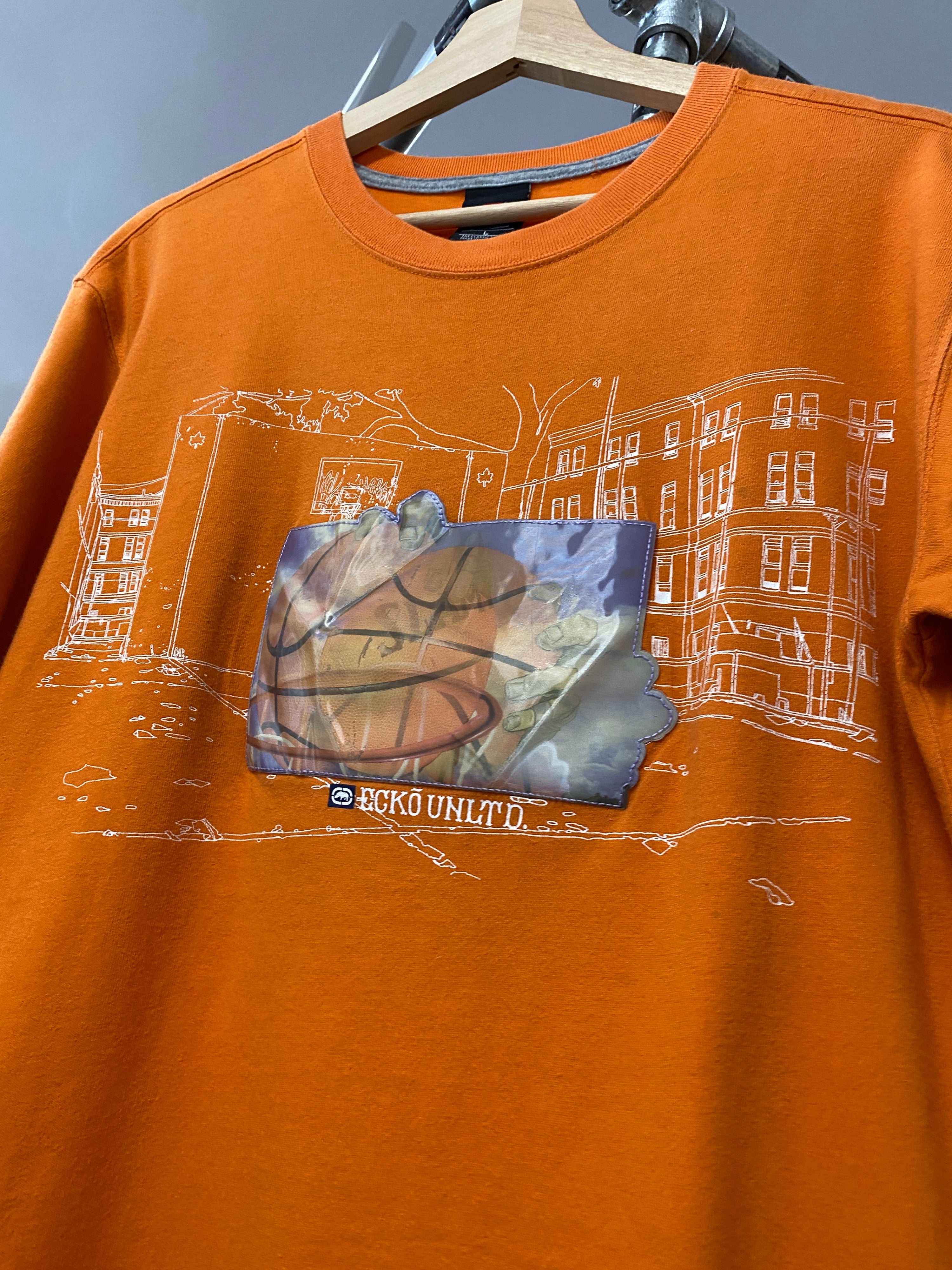 L - Ecko Unltd Orange Streetball Lenticular Tee