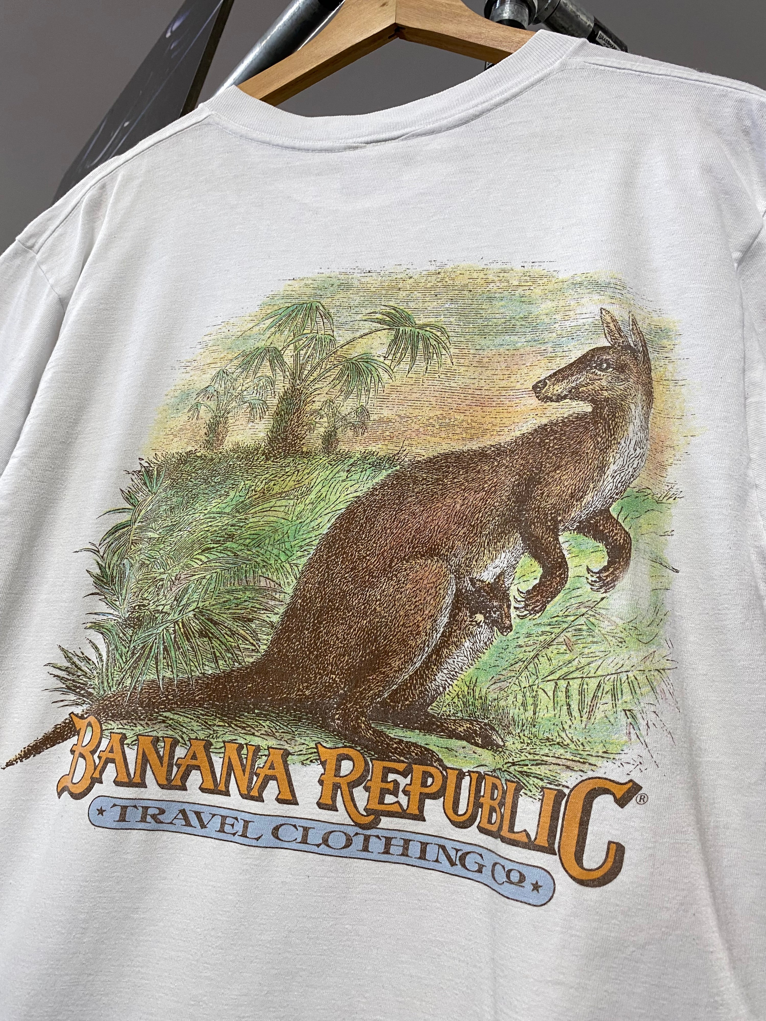 [L] Banana Republic Kangaroo Pocket Tee