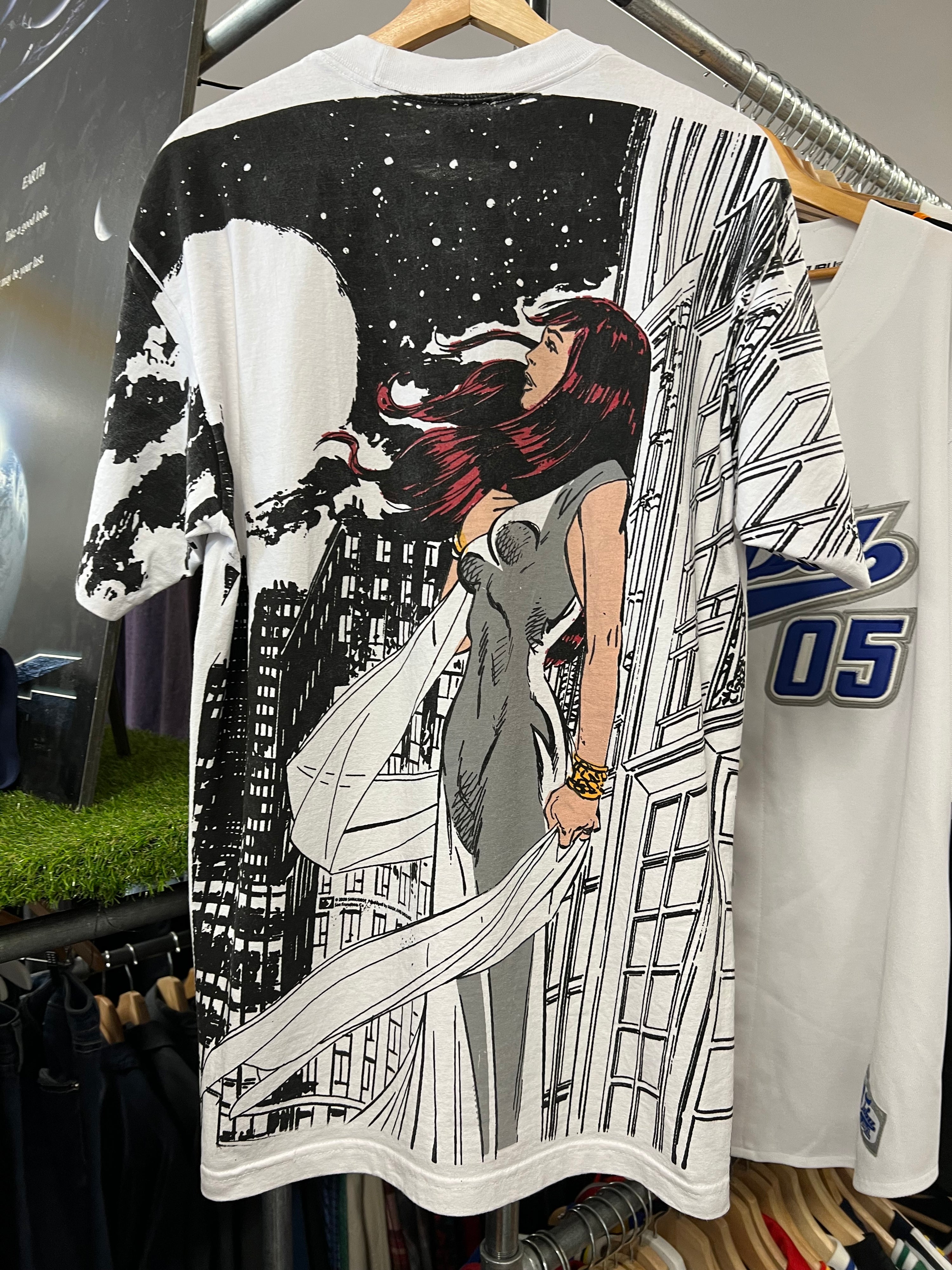 [L] 2020 M.A.D Spiderman x Mary Jane Double Sided Tee