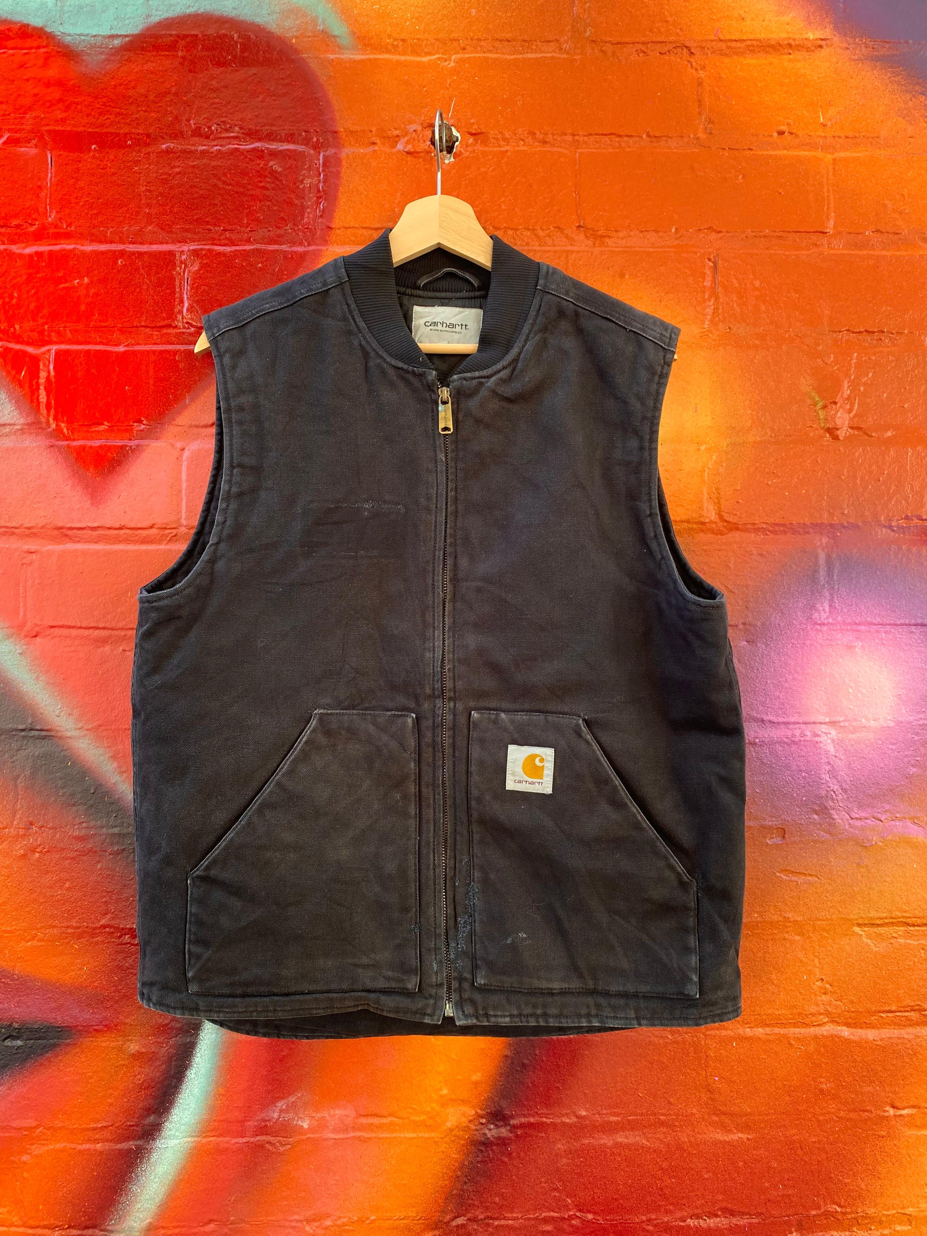[L] Carhartt WIP Black Vest Quilted Interior