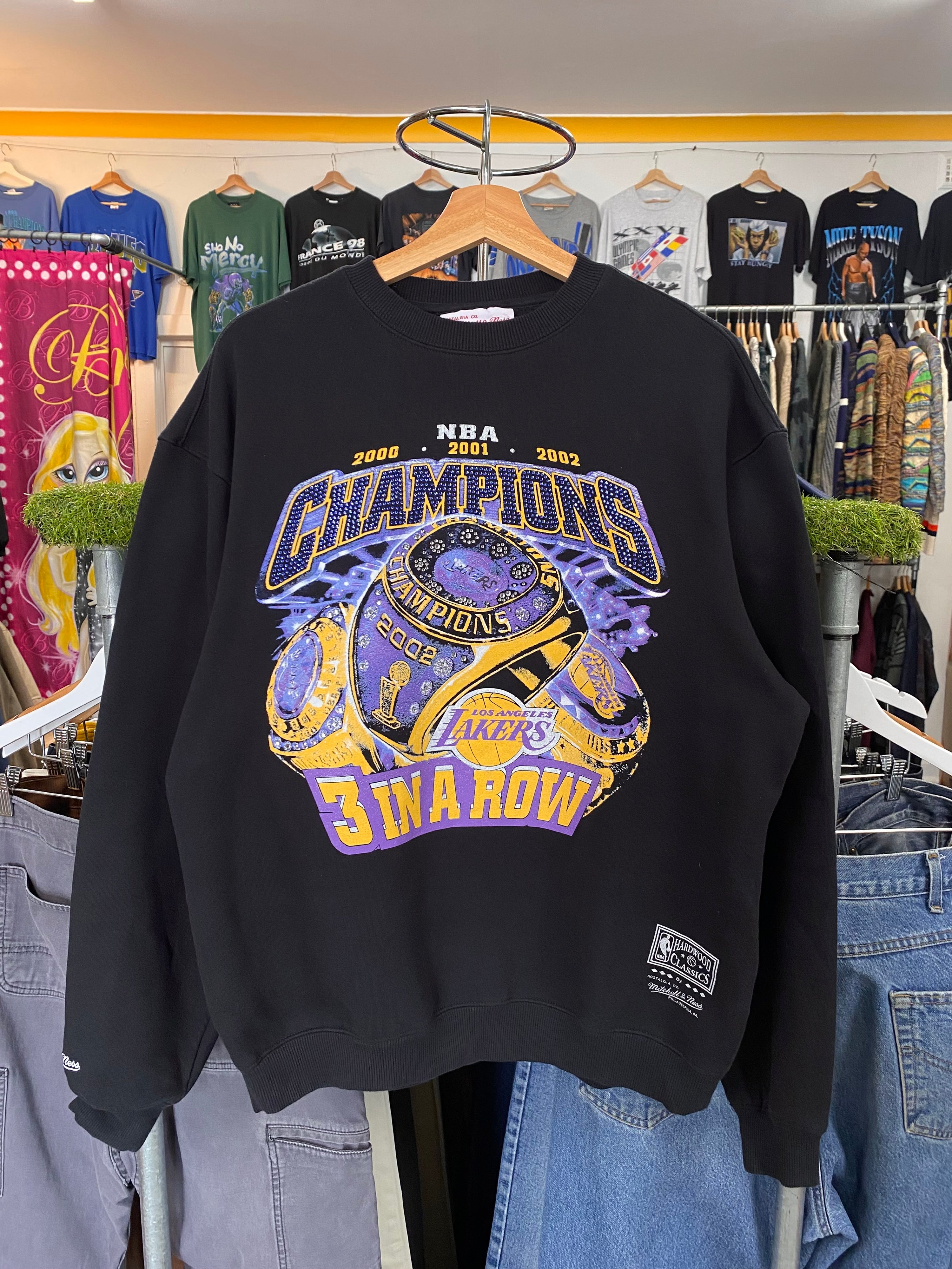 [M] Mitchell And Ness Classics LA Lakers Champions Three Peat