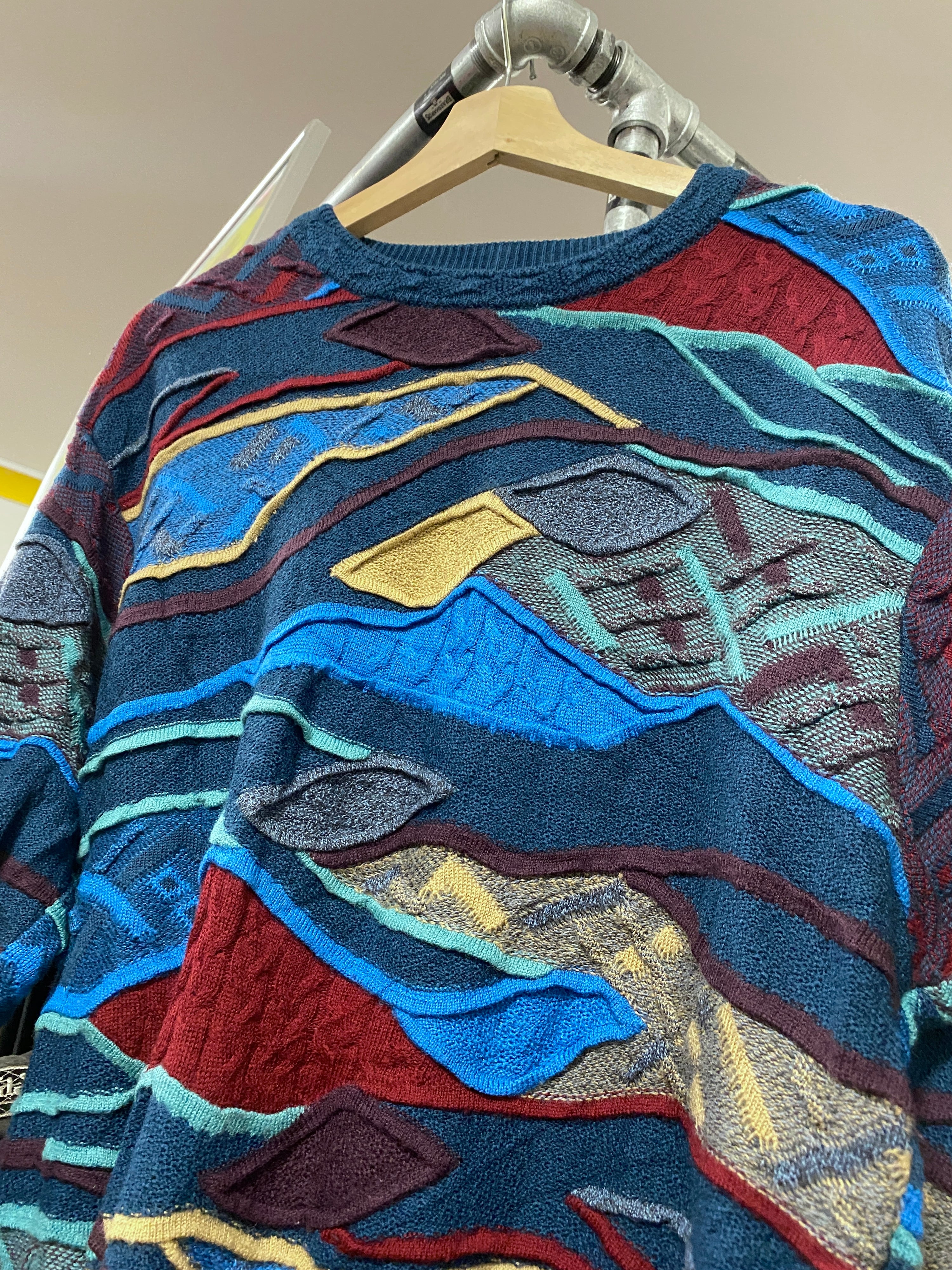 M - Vintage Coogi Blue/Beige/Burgundy Horizontal Wool Jumper