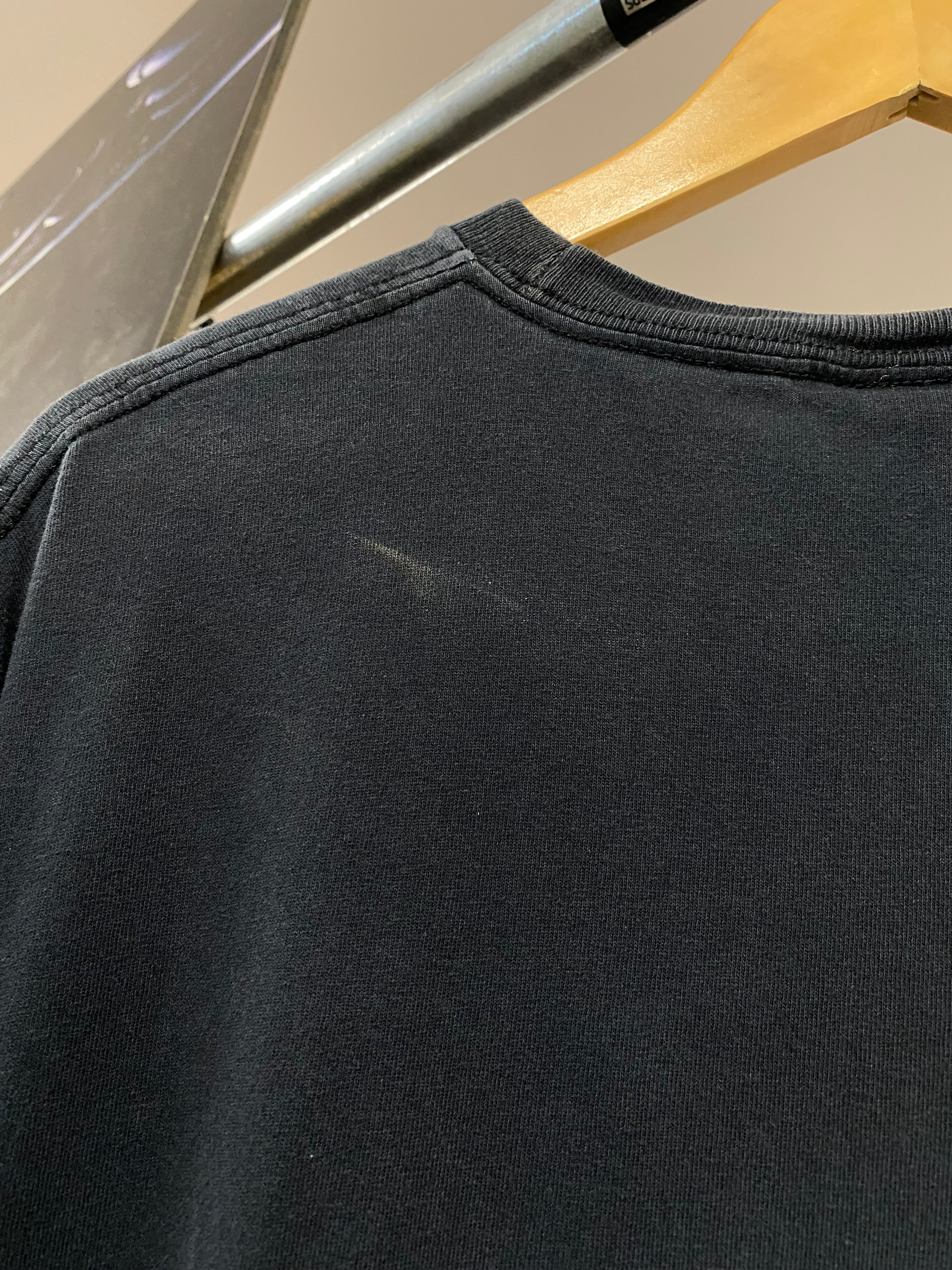 M - 2000s Nike Black Tee Spellout Gradient