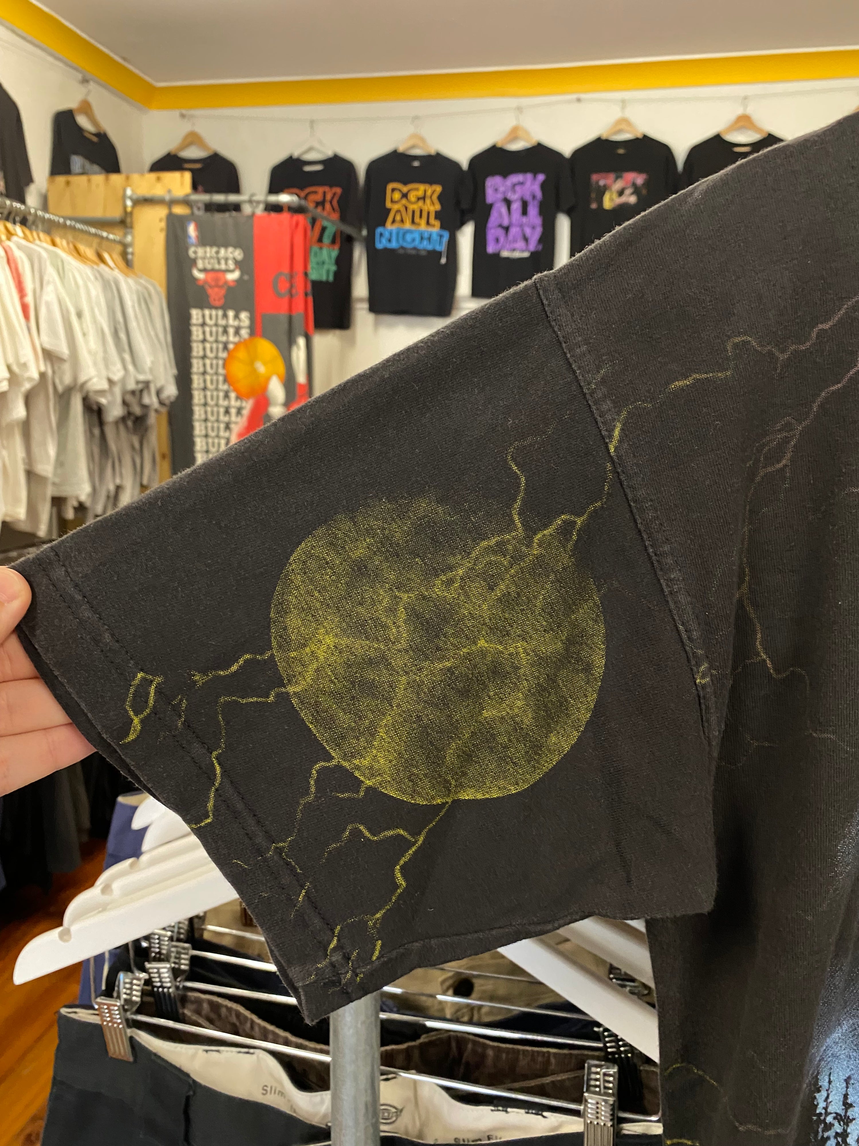 [L] Planet Earth: Spirit Of The Wolf All Over Print Tshirt