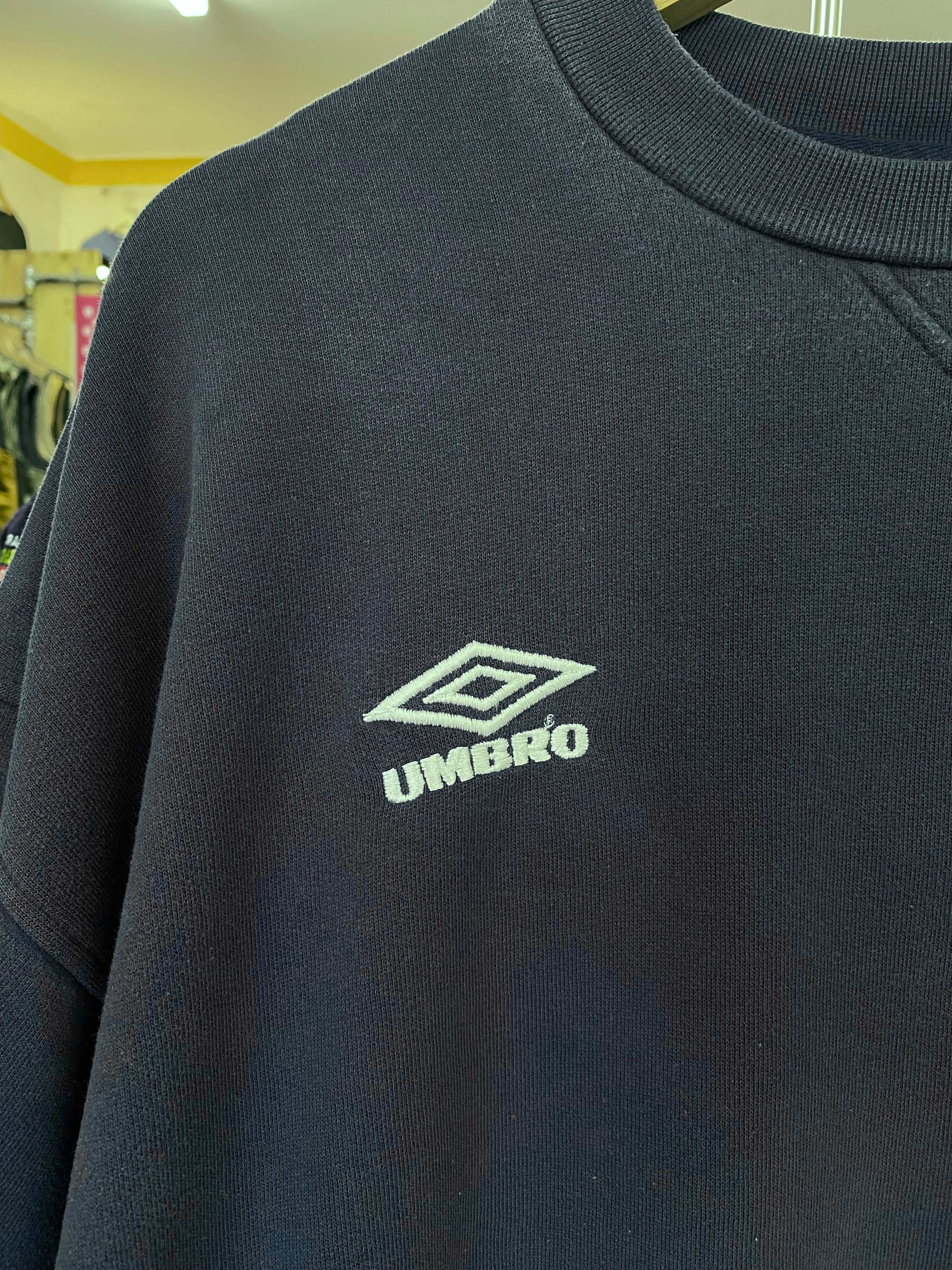[XL] Umbro Embroidered Blue Sweat