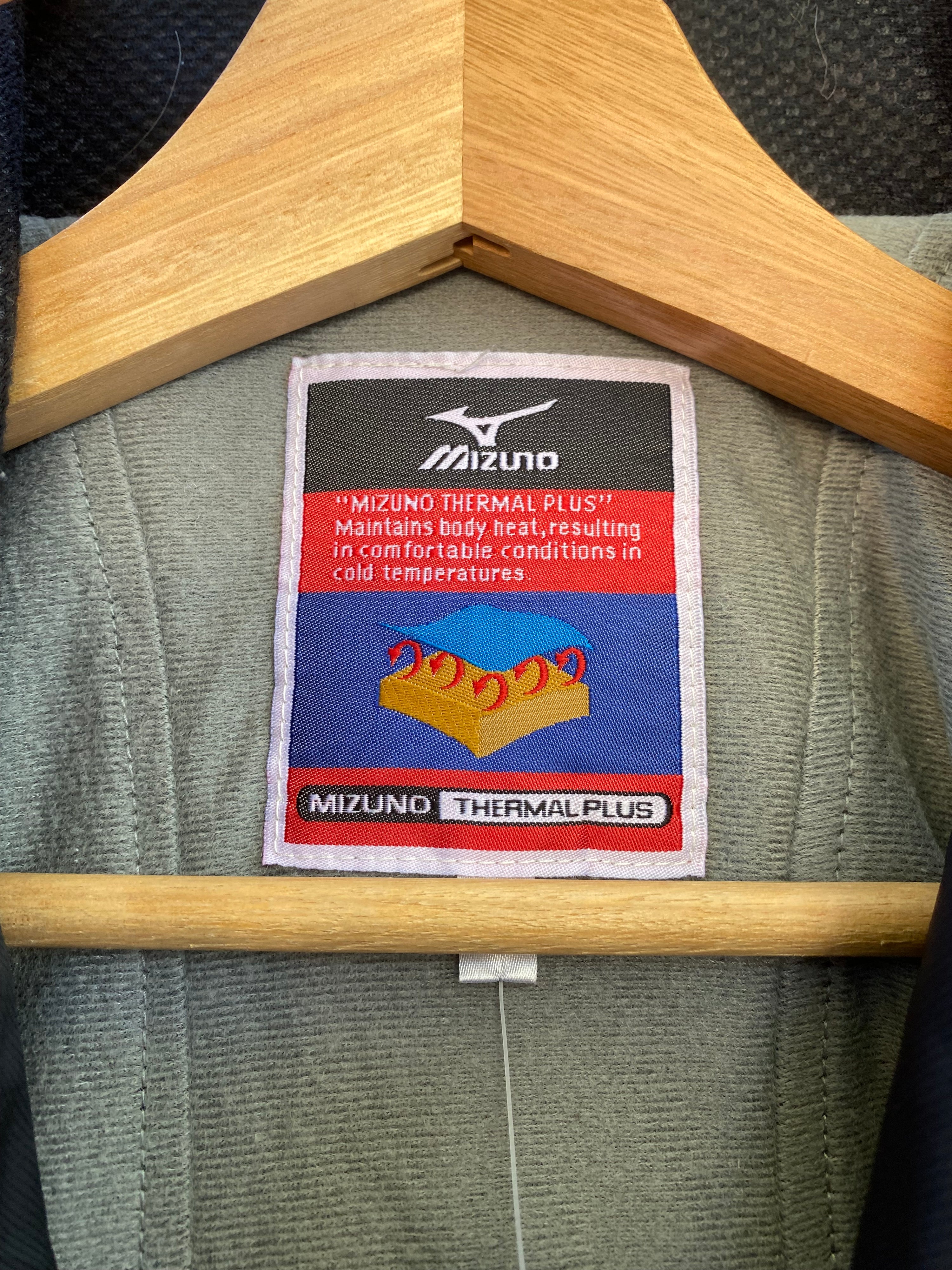 [L] Mizuno Black/Pink/White Jacket