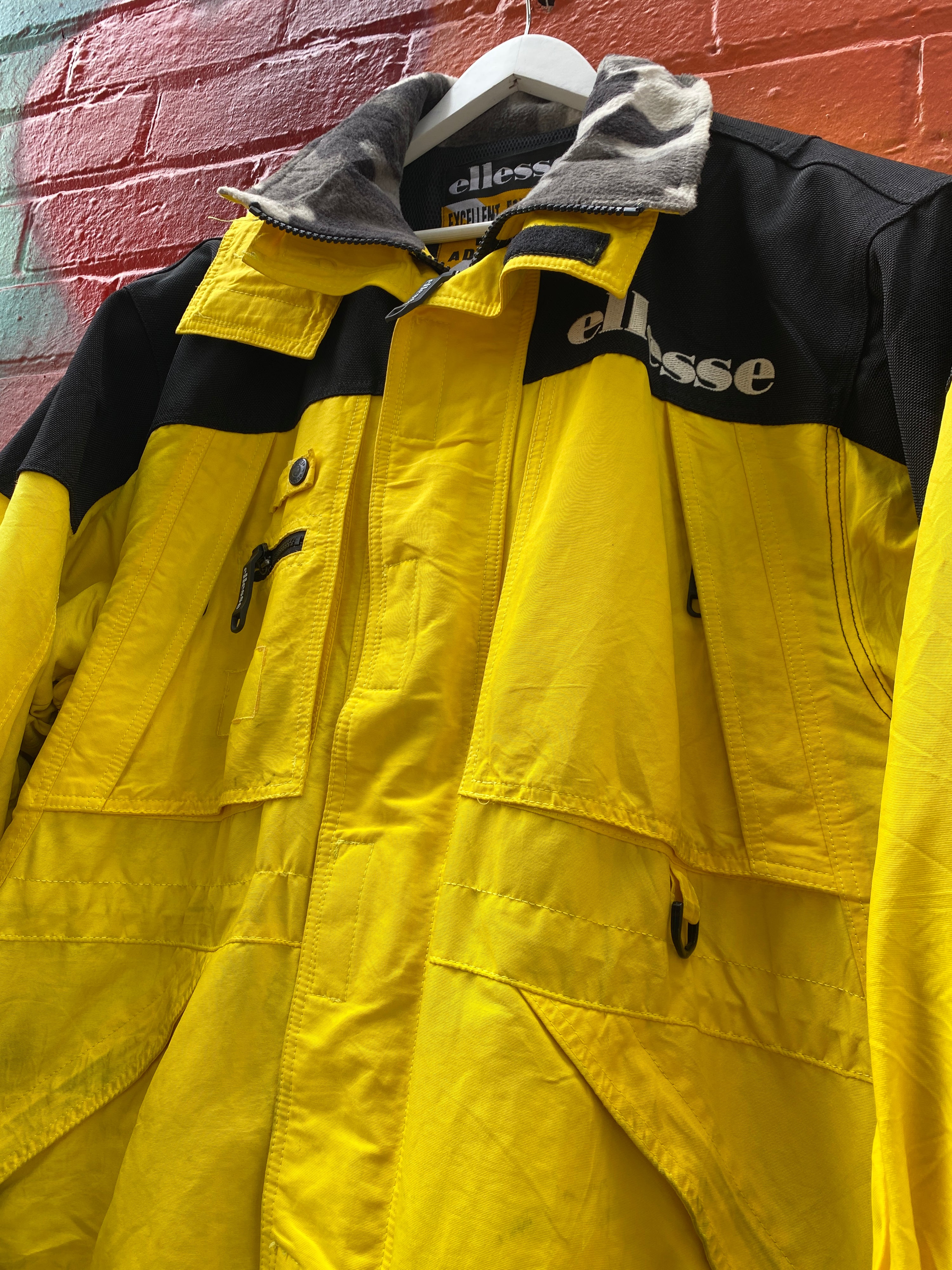 L - Ellesse Bright Yellow Snow Jacket