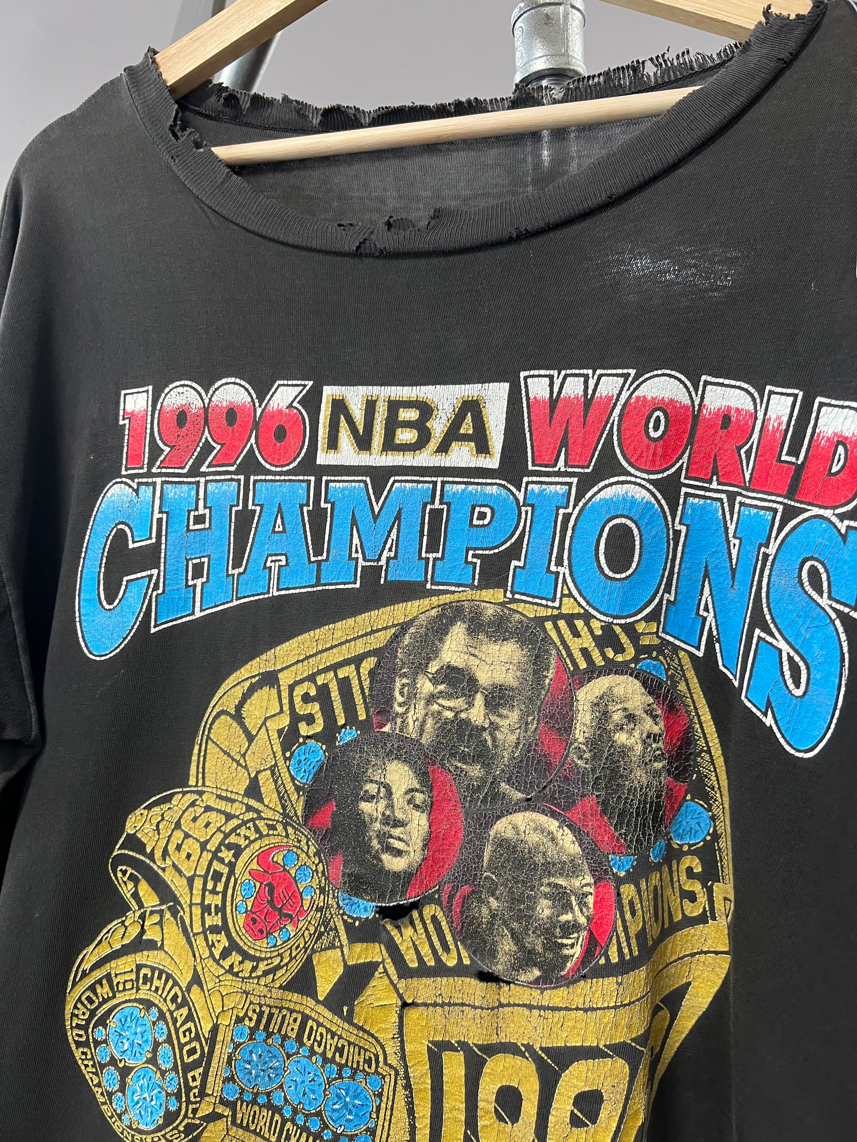 [XL] Distressed 1996 Chicago Bulls NBA Champions Tee