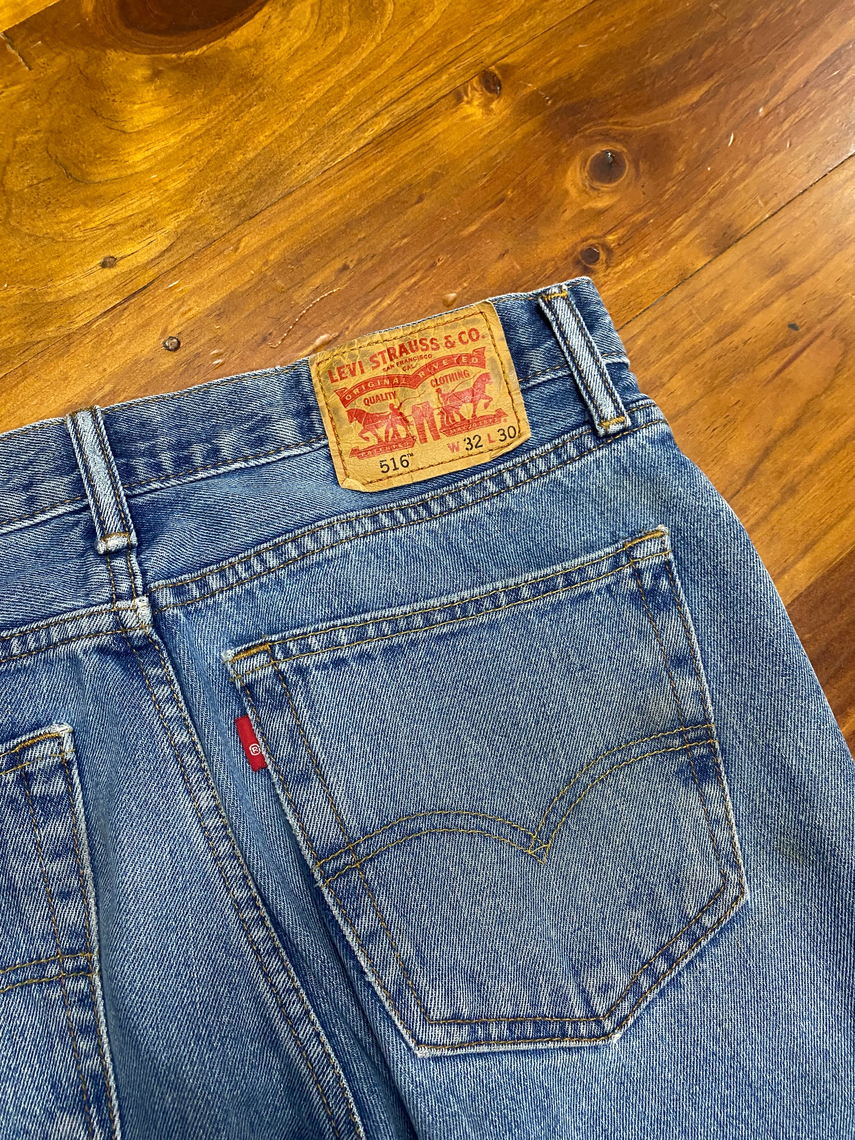 [32] Levi's 516 LB Denim Jeans