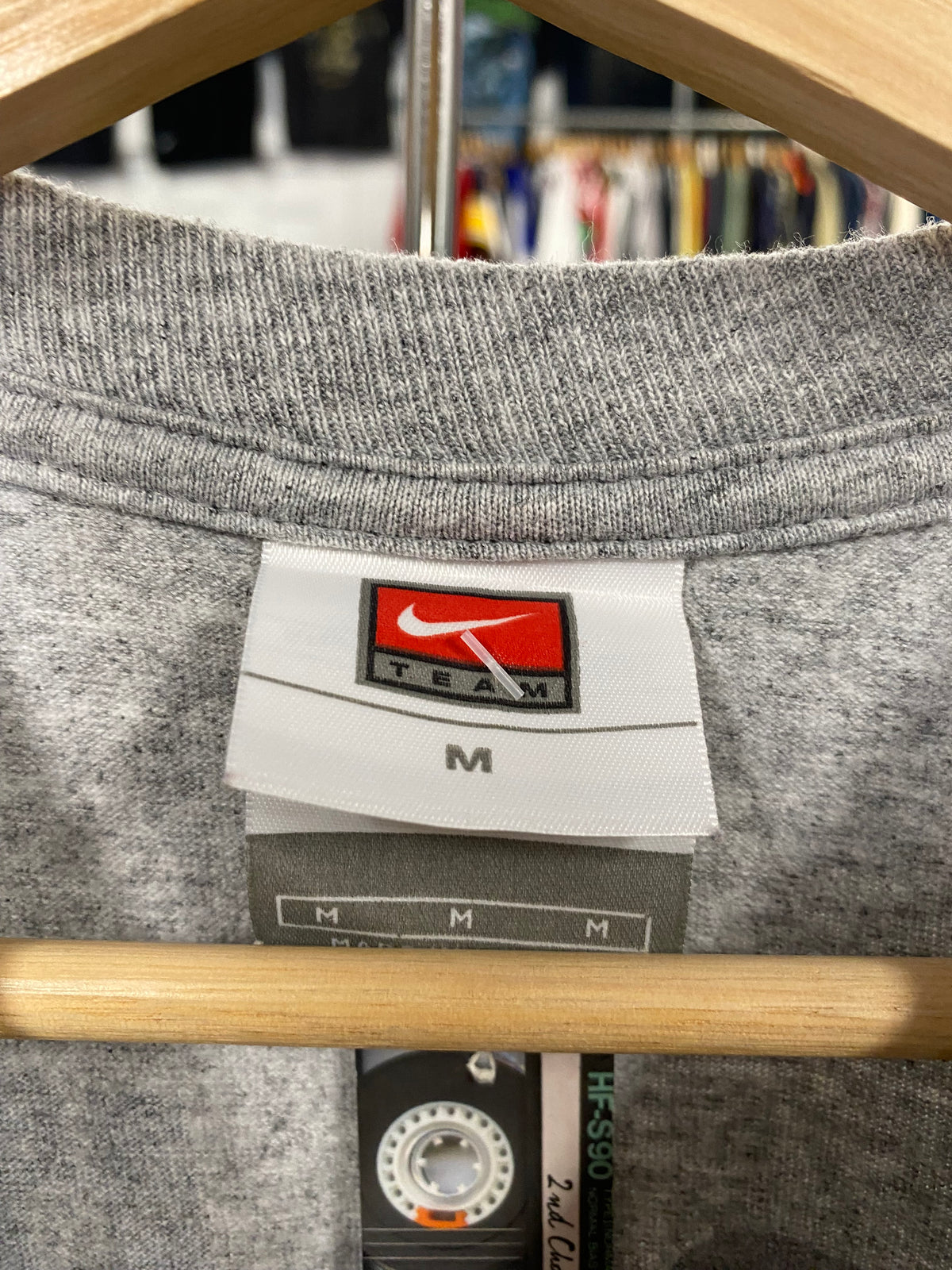 M - Nike Team x Jim Calhoun Basketball Camp Grey DS