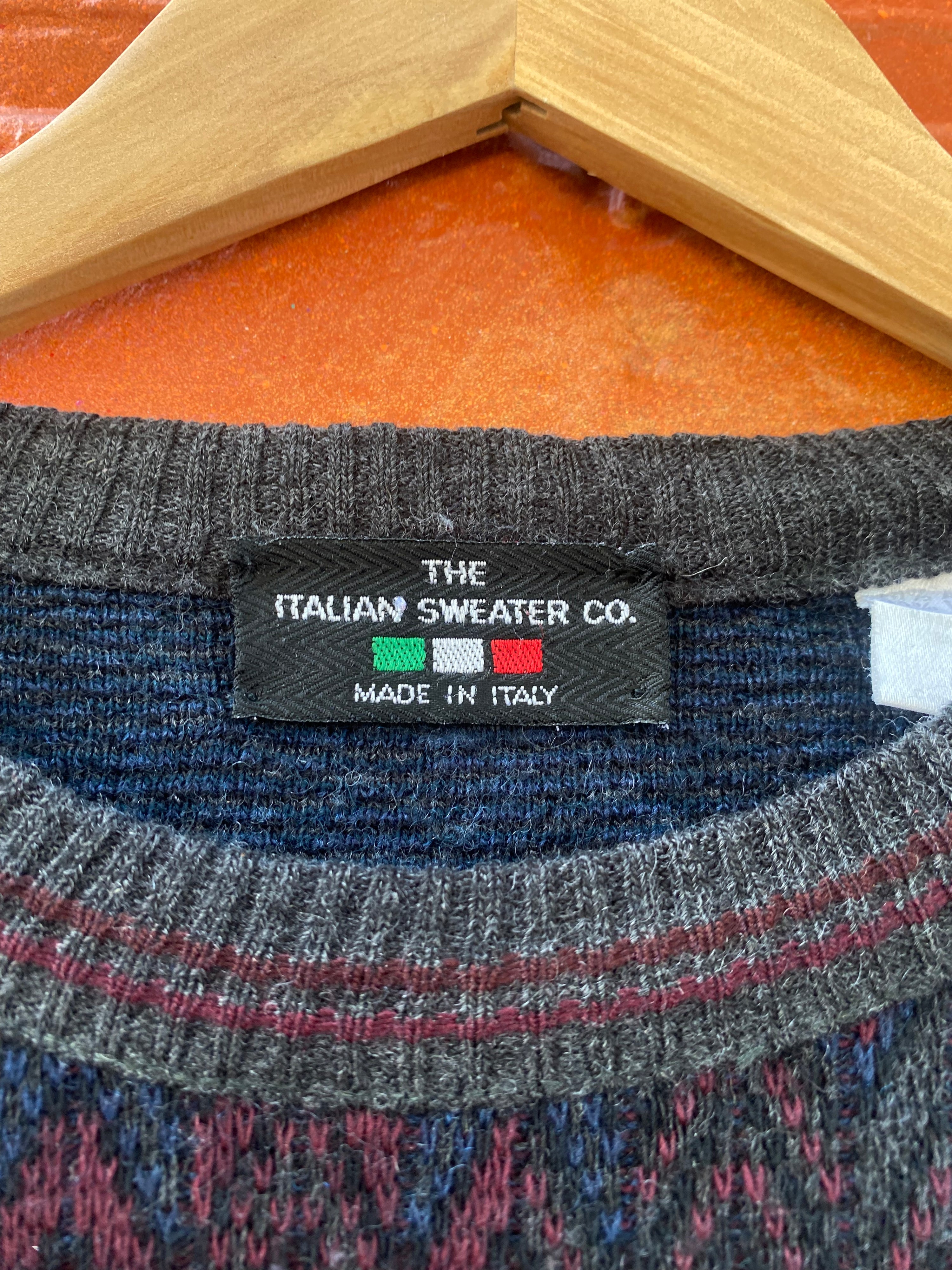 [L] Italian Sweater Co Red/Blue Arrows Knit Sweater